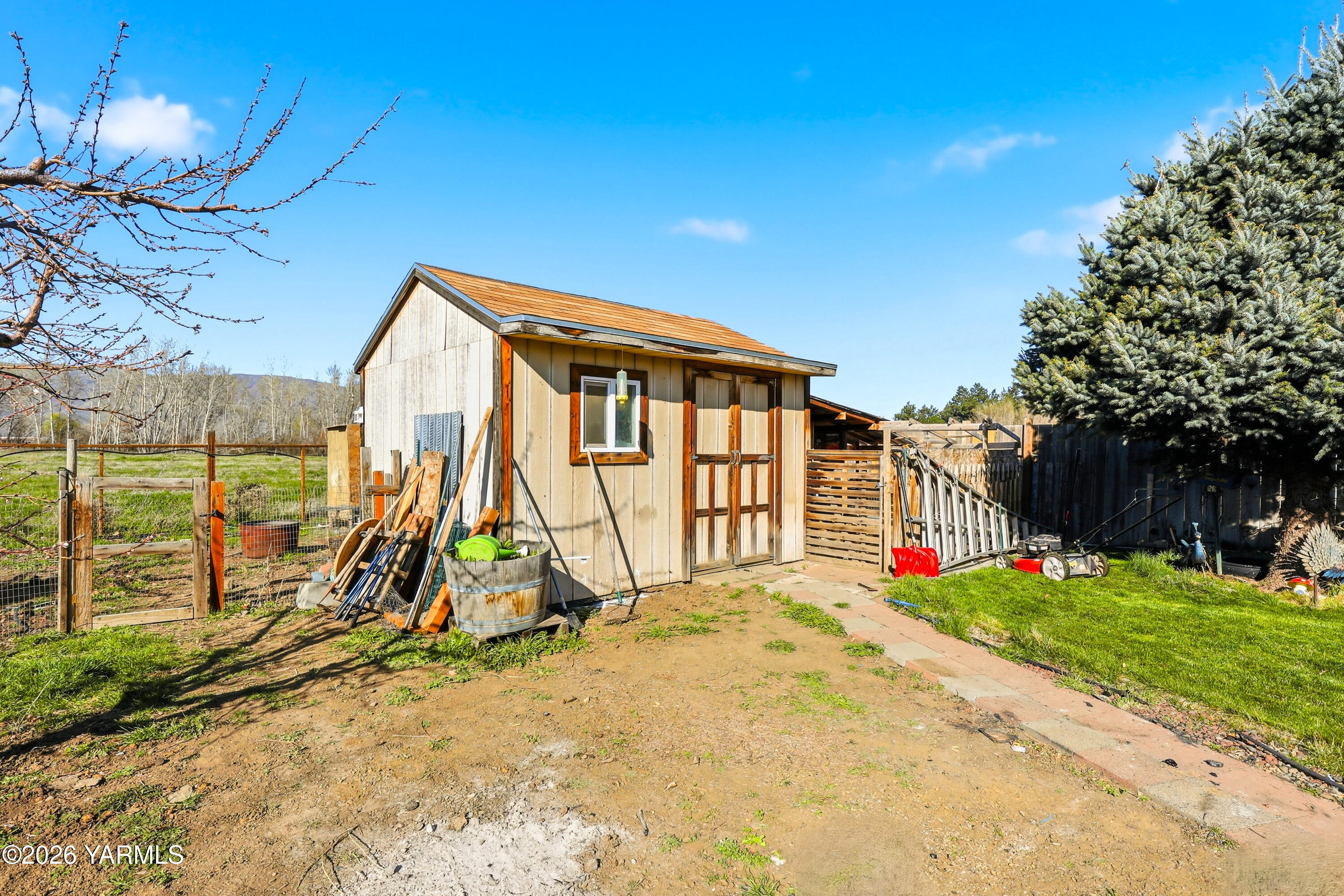 1406 Ashbrooks Way
