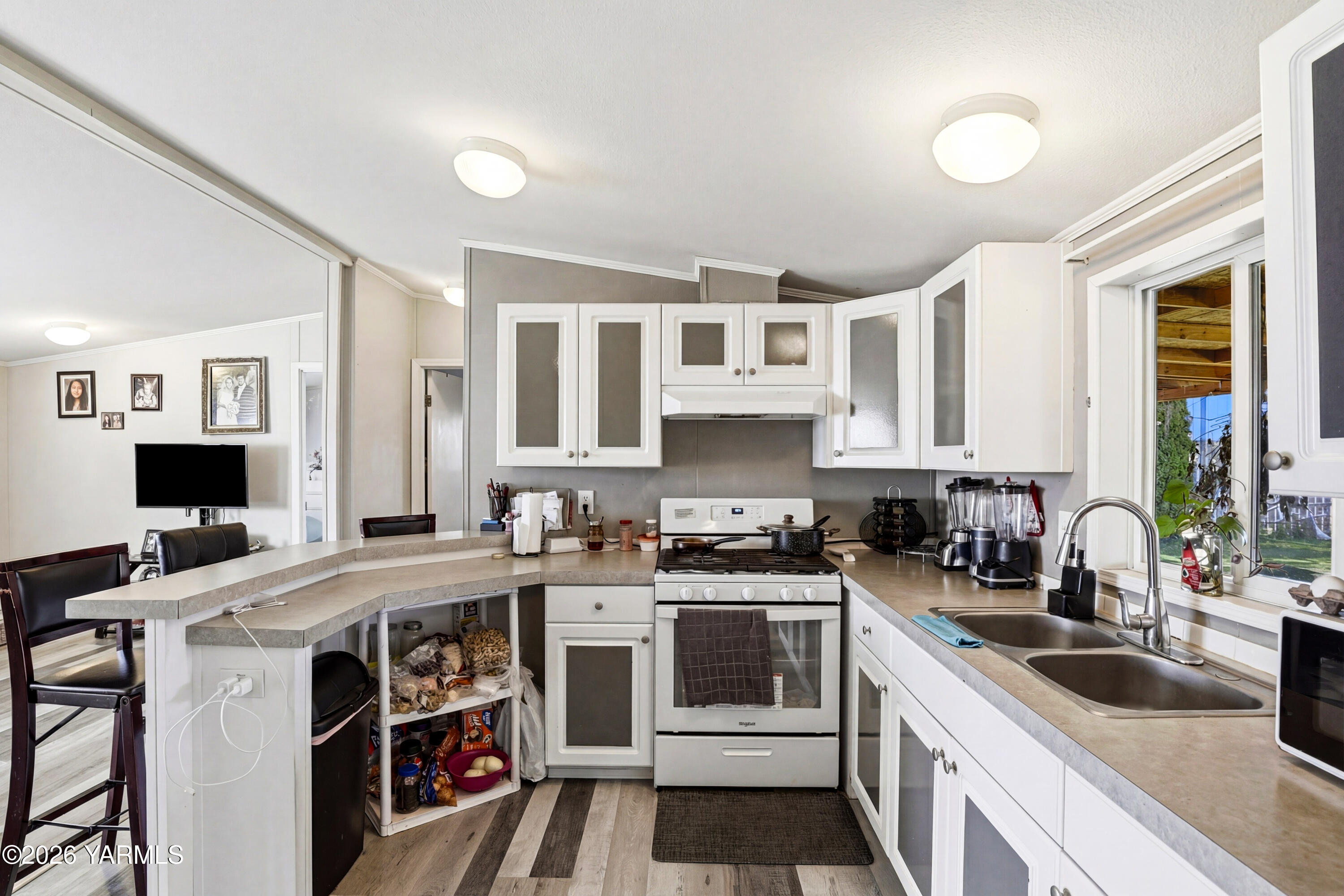 1406 Ashbrooks Way