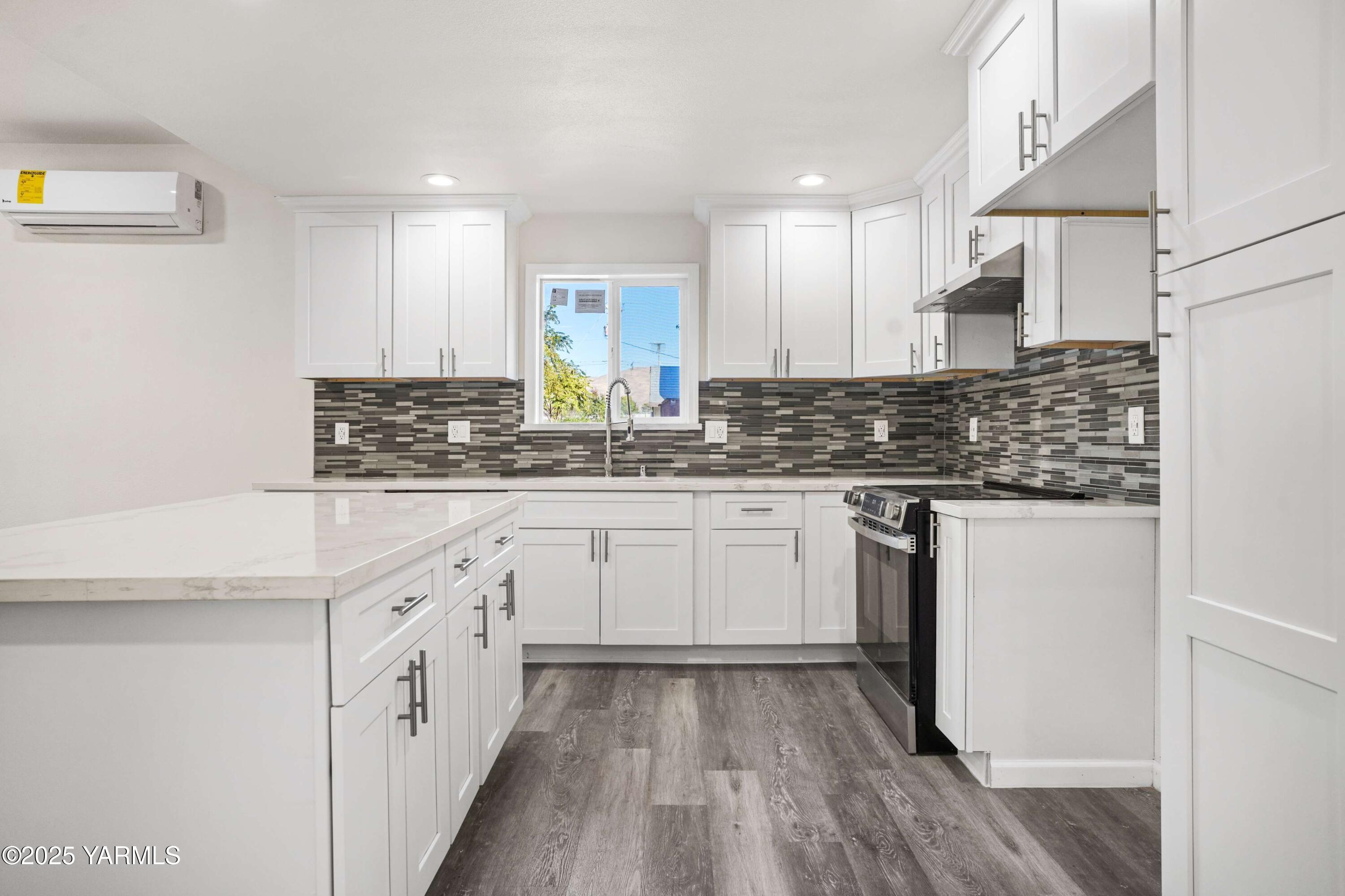 105 S Fair Ave