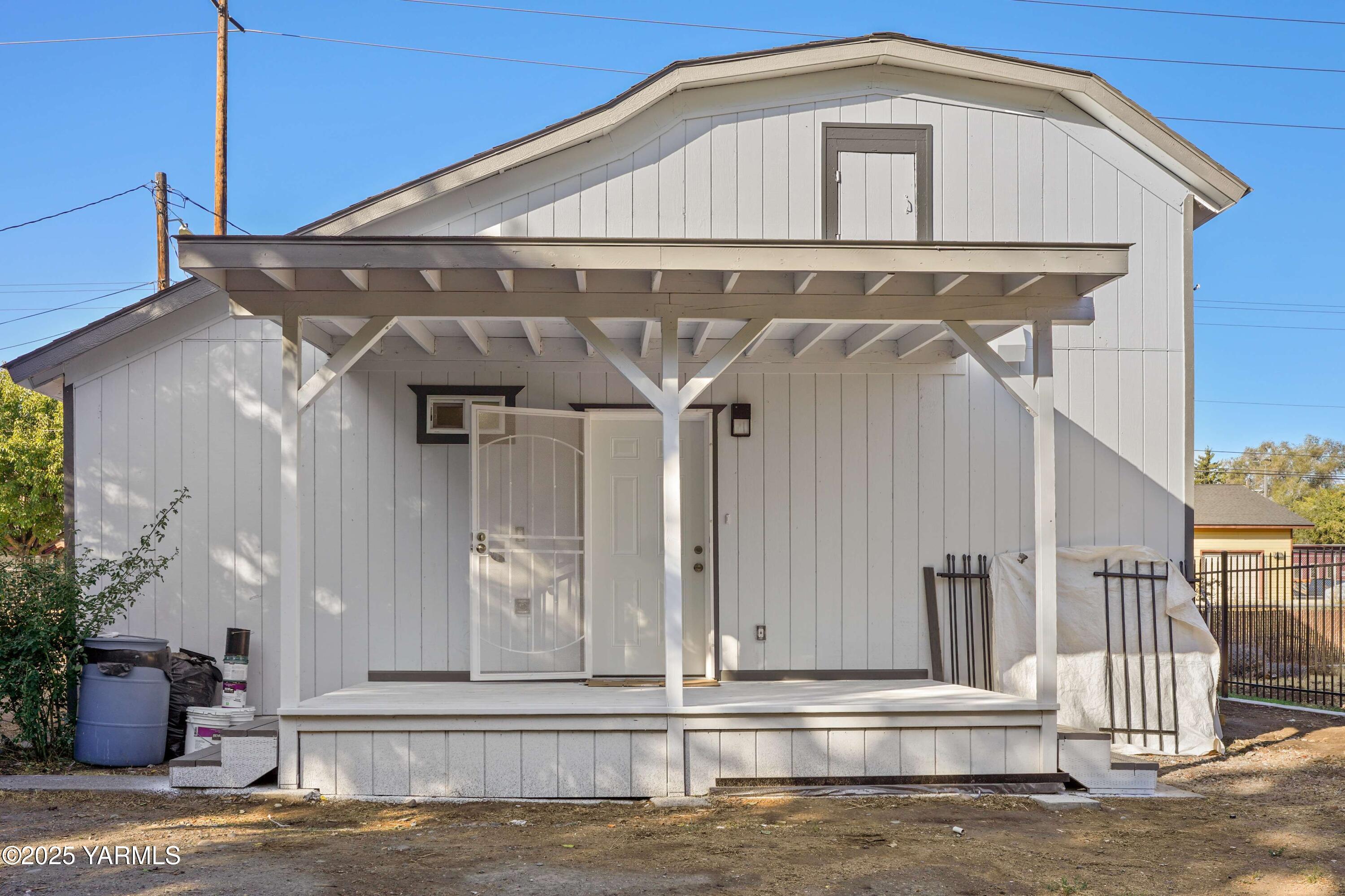 105 S Fair Ave
