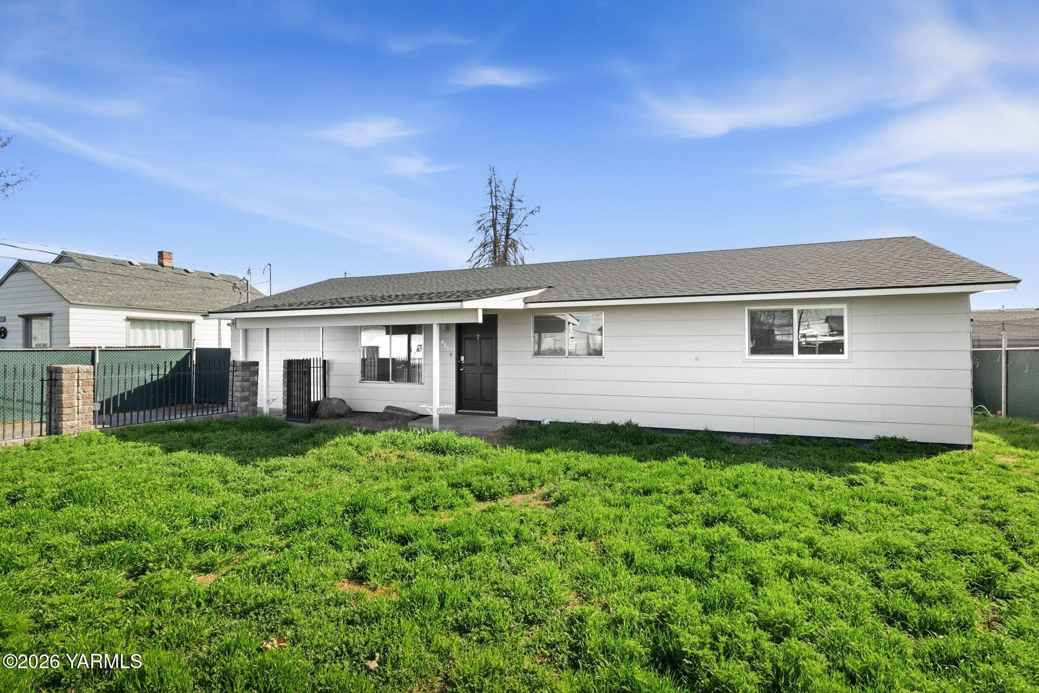 819 N 18th Ave