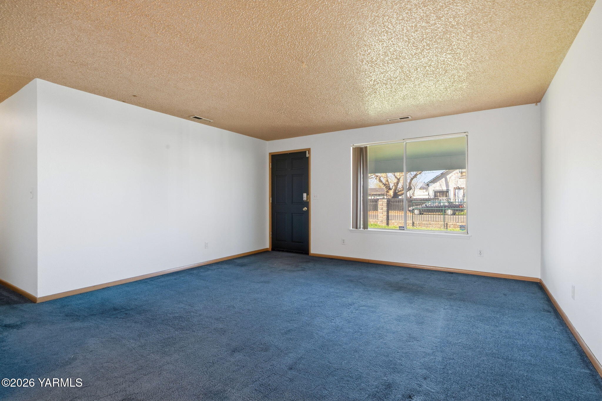 819 N 18th Ave