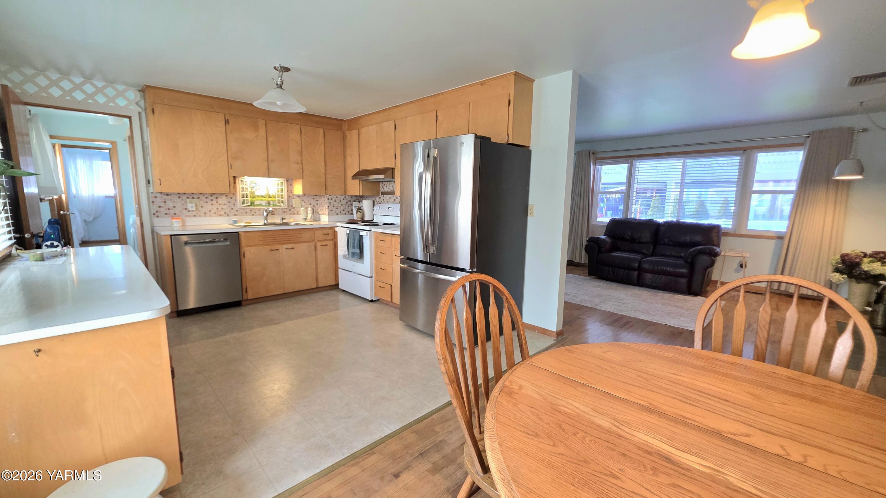 2908 Richey Rd