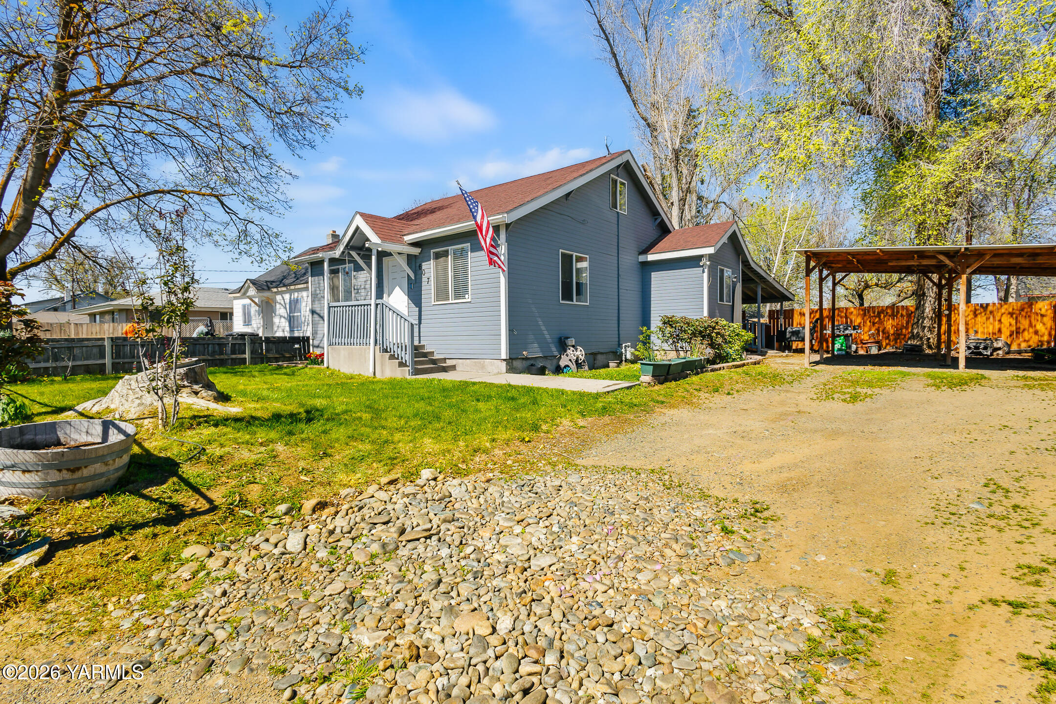 607 W Viola Ave