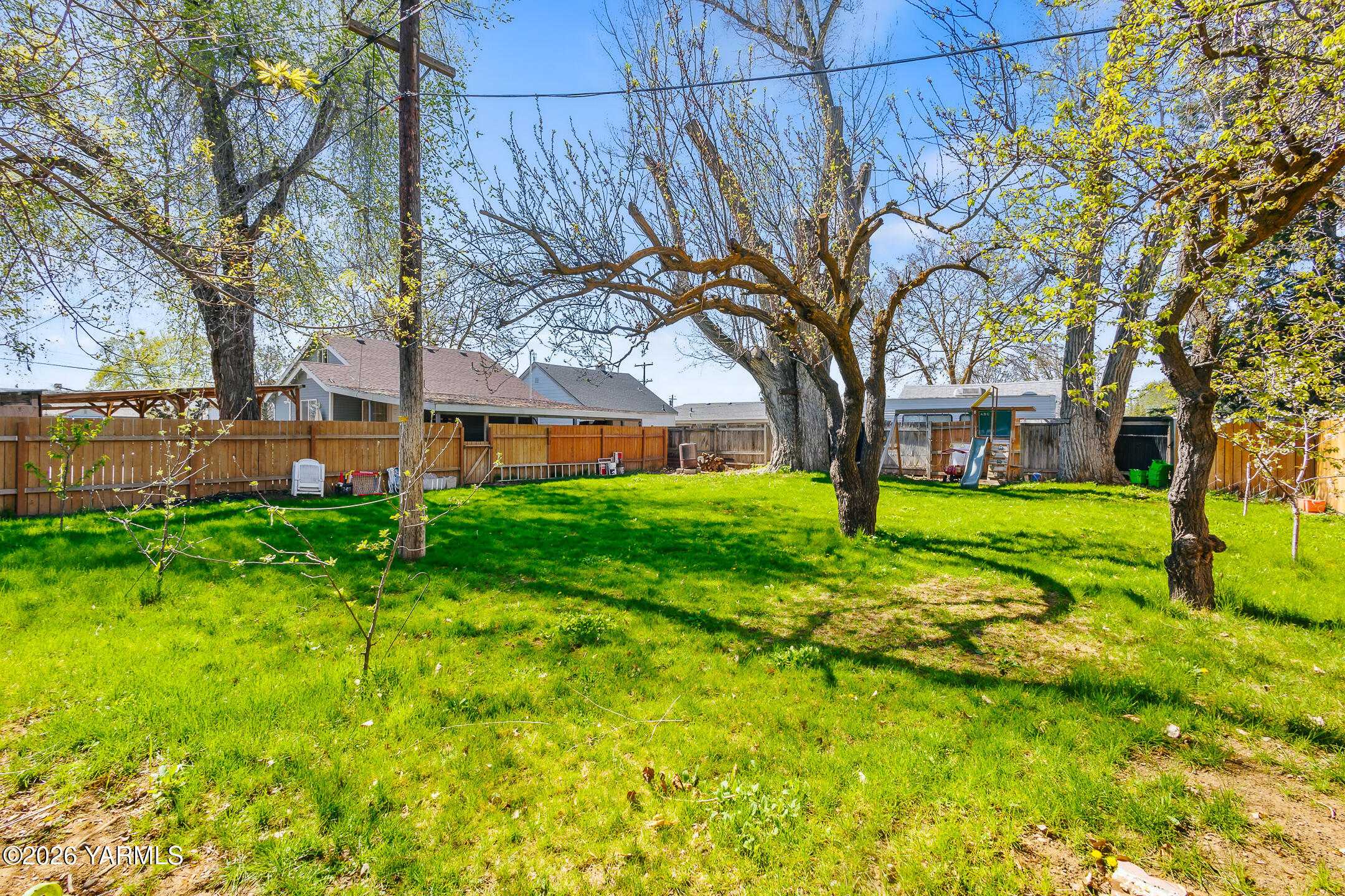 607 W Viola Ave
