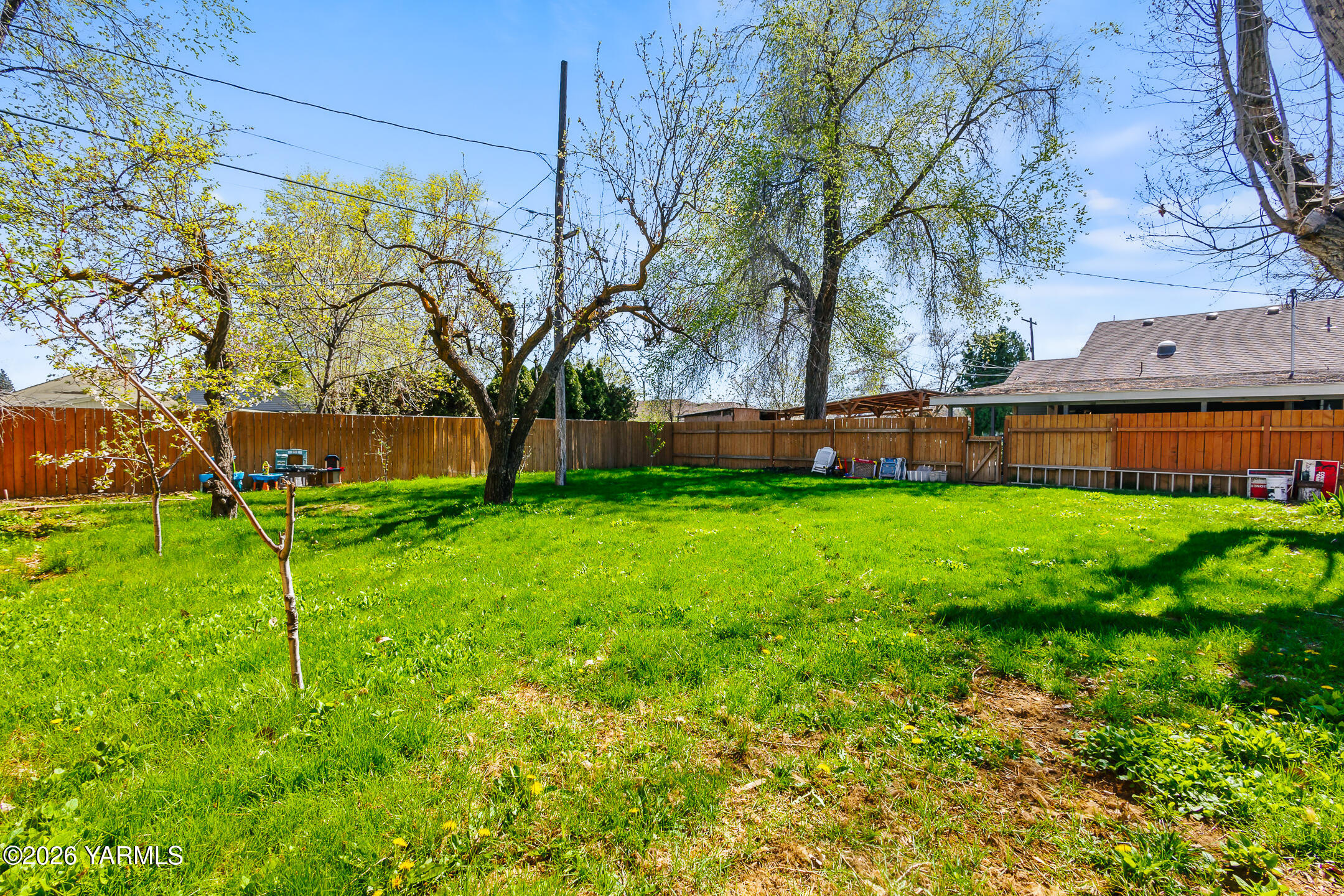 607 W Viola Ave