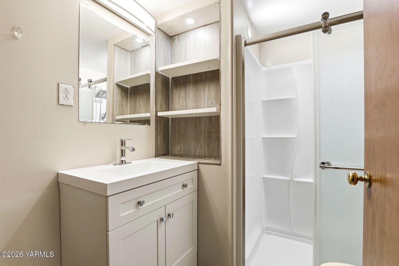 2700 Fruitvale Blvd Unit: 40
