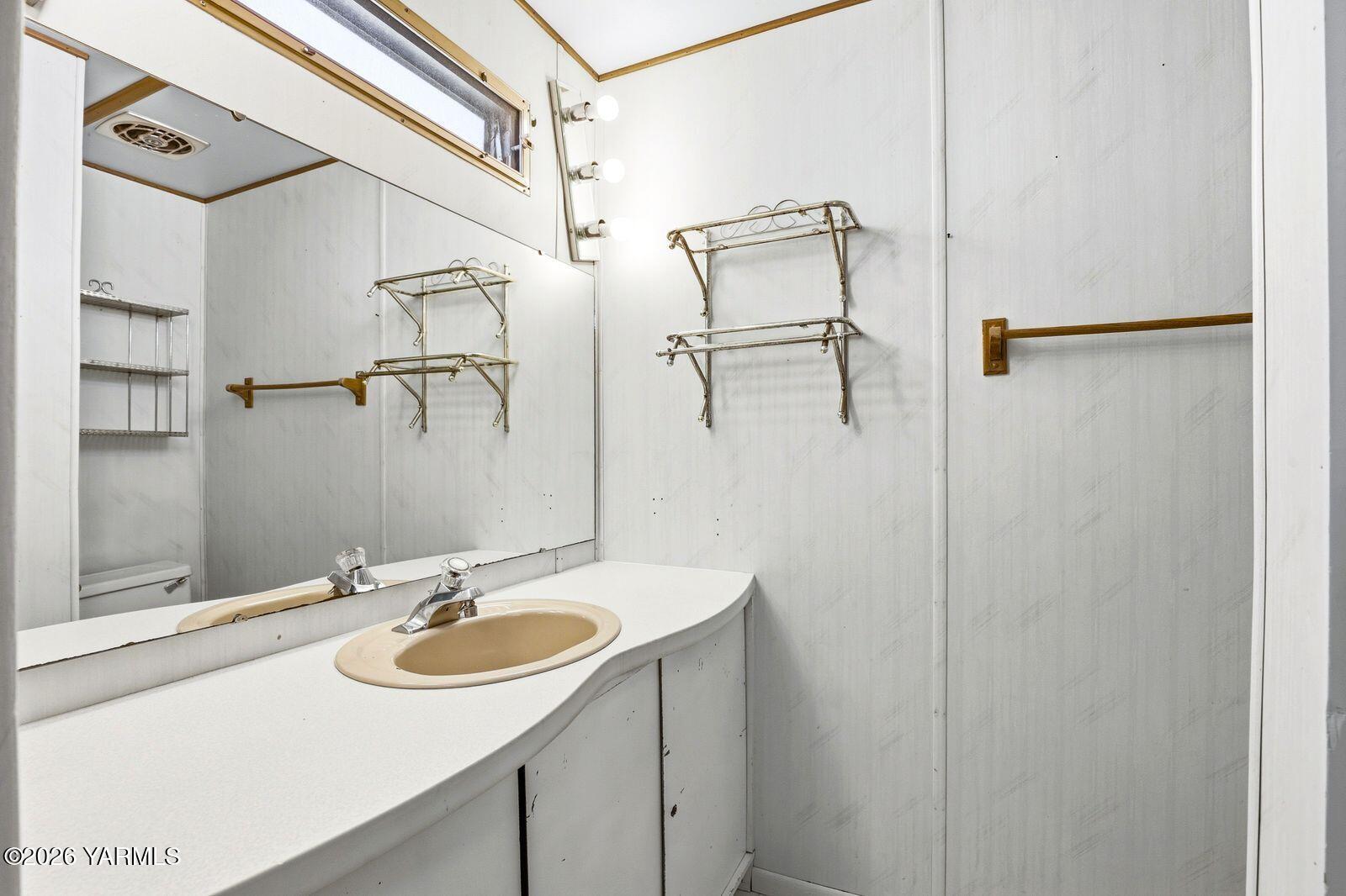 2700 Fruitvale Blvd Unit: 40