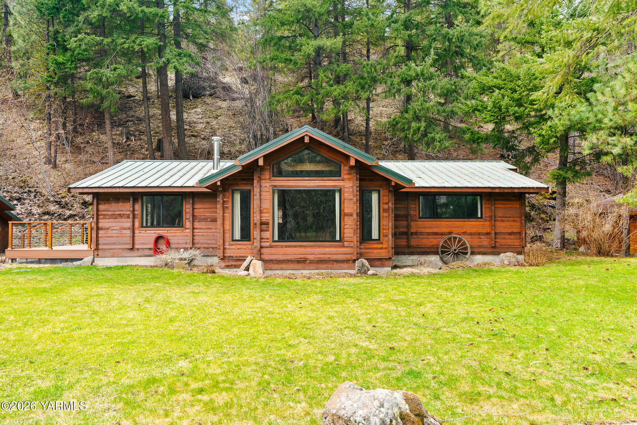 120 Eagles Ridge Ln
