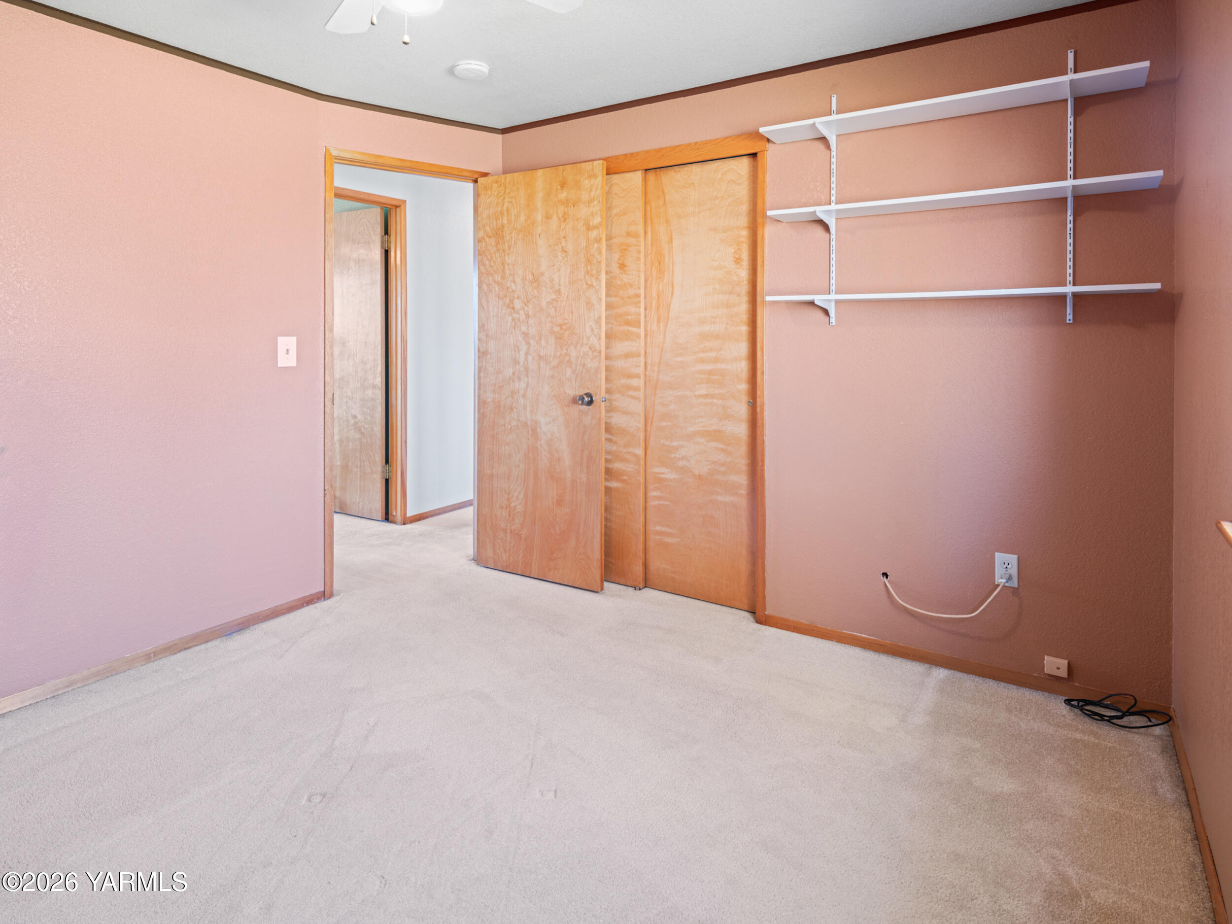 1514 S 74th Ave