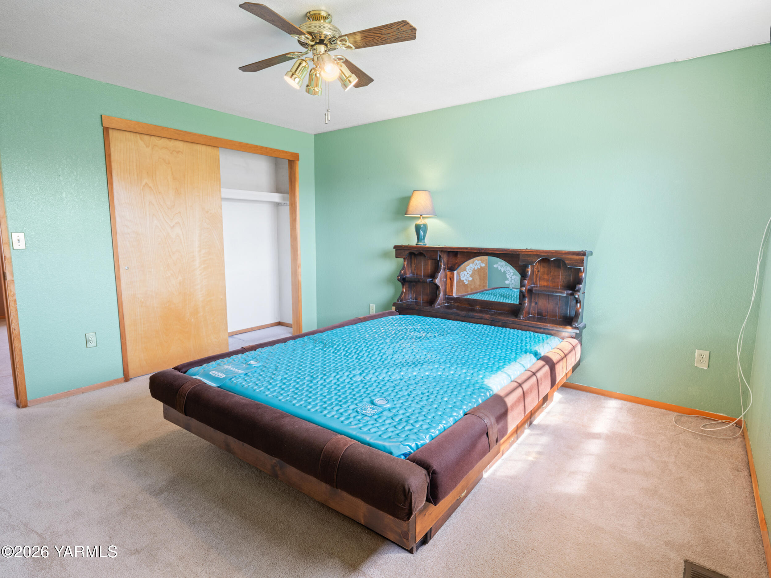 1514 S 74th Ave