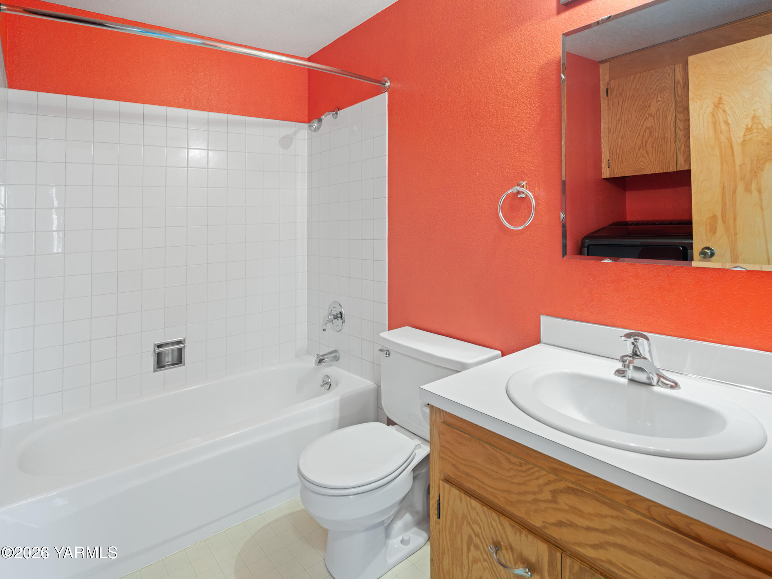 1514 S 74th Ave