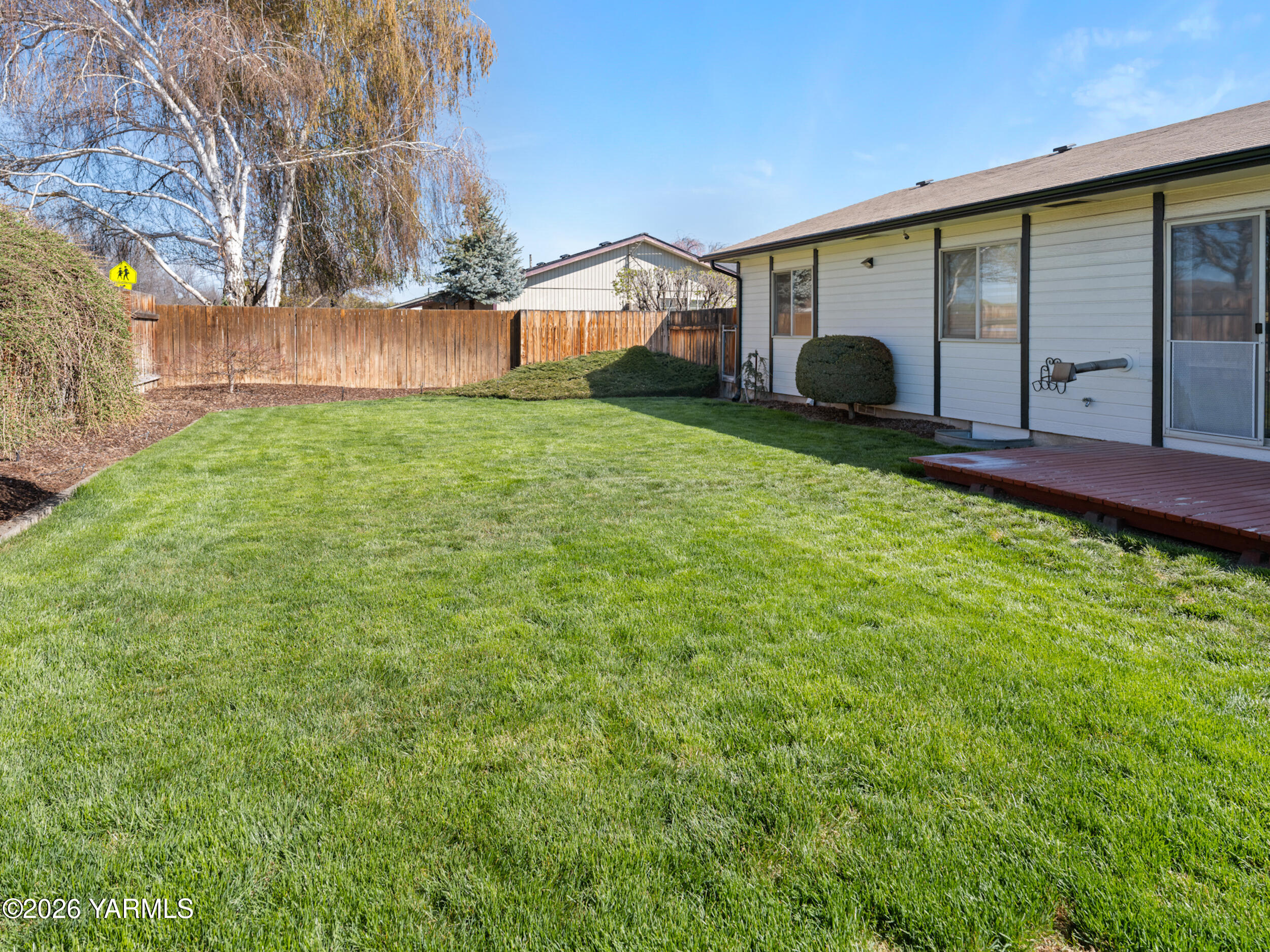1514 S 74th Ave