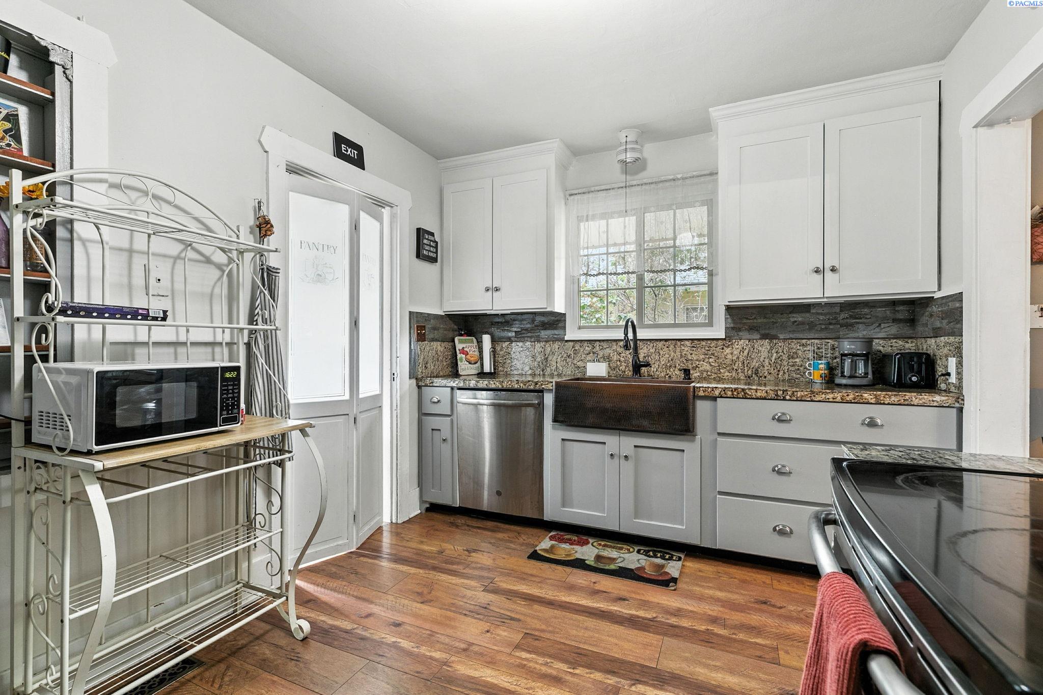609 S 14th Ave