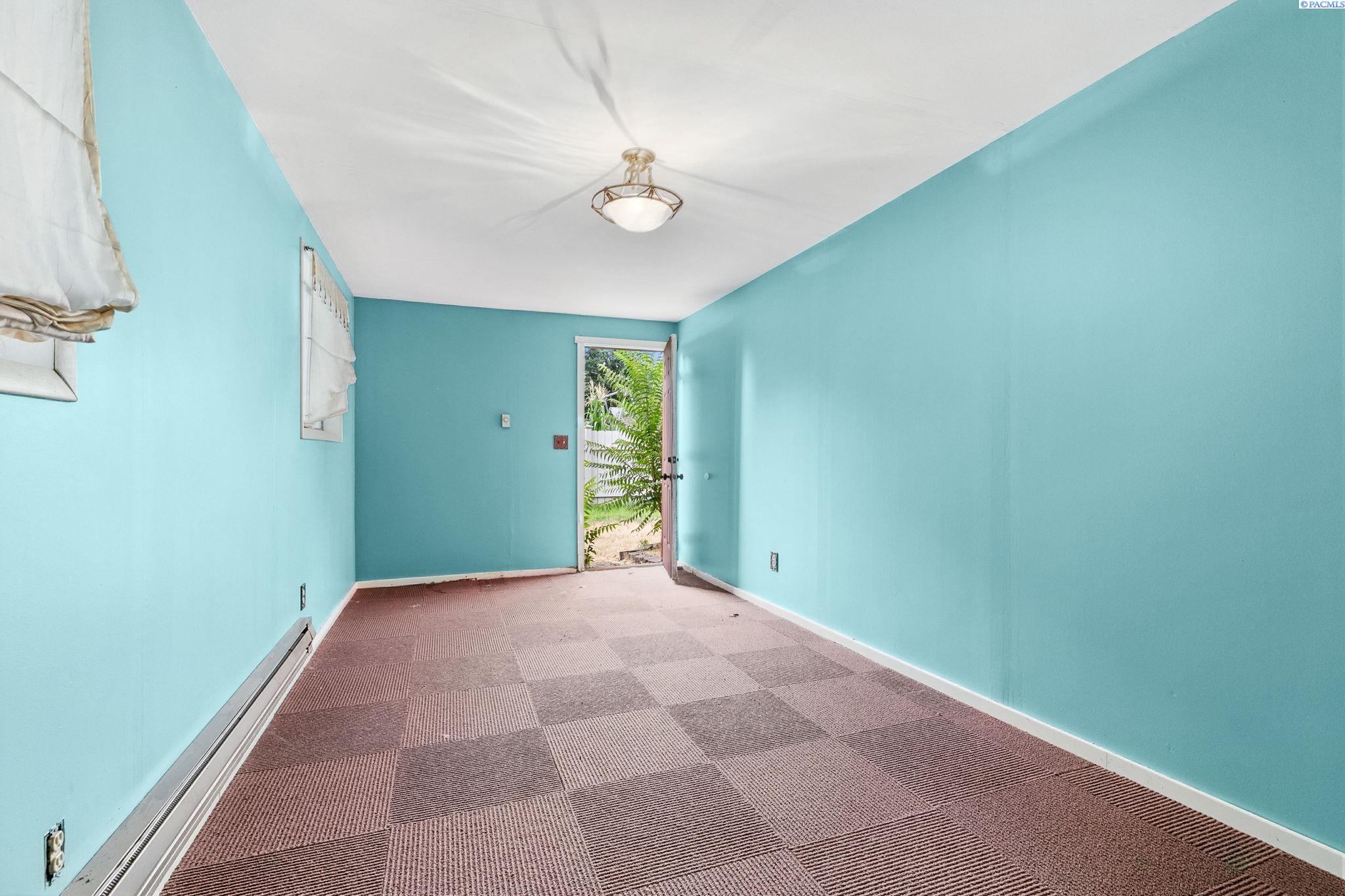 609 S 14th Ave
