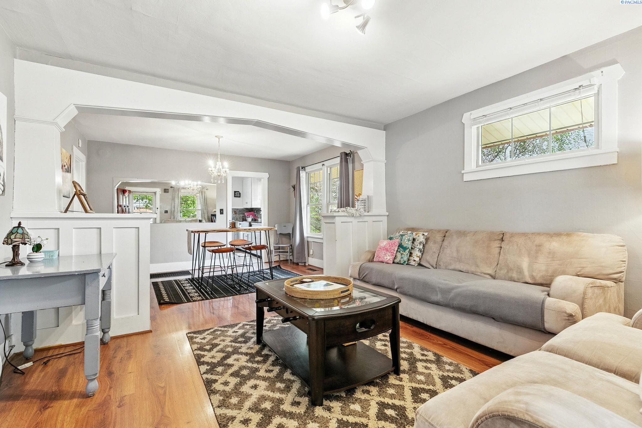 609 S 14th Ave