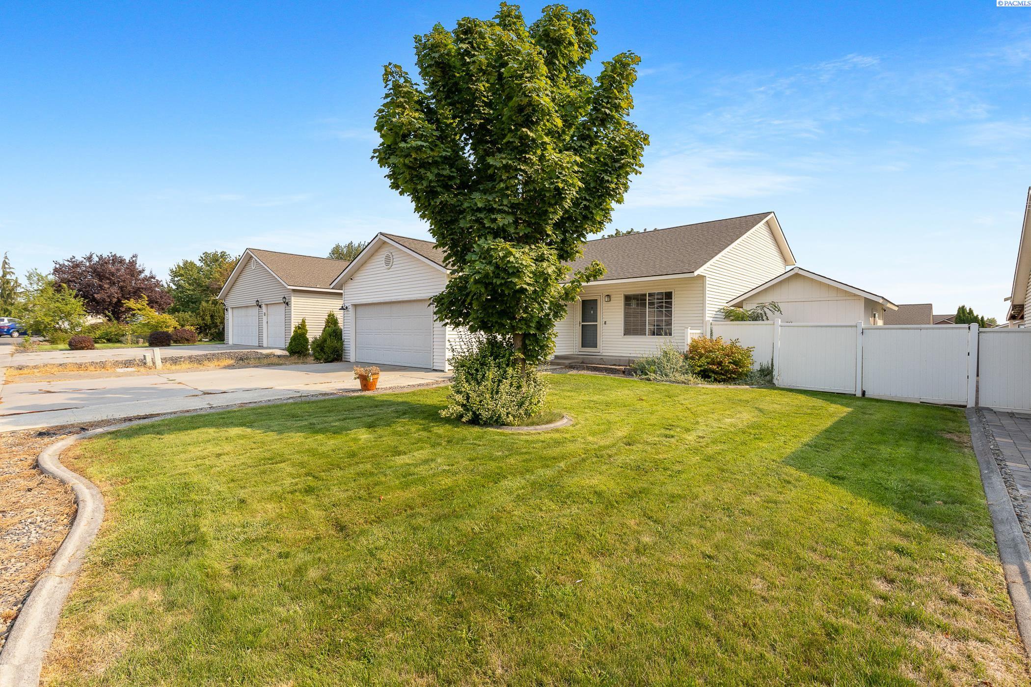 8708 Heathrow Ct