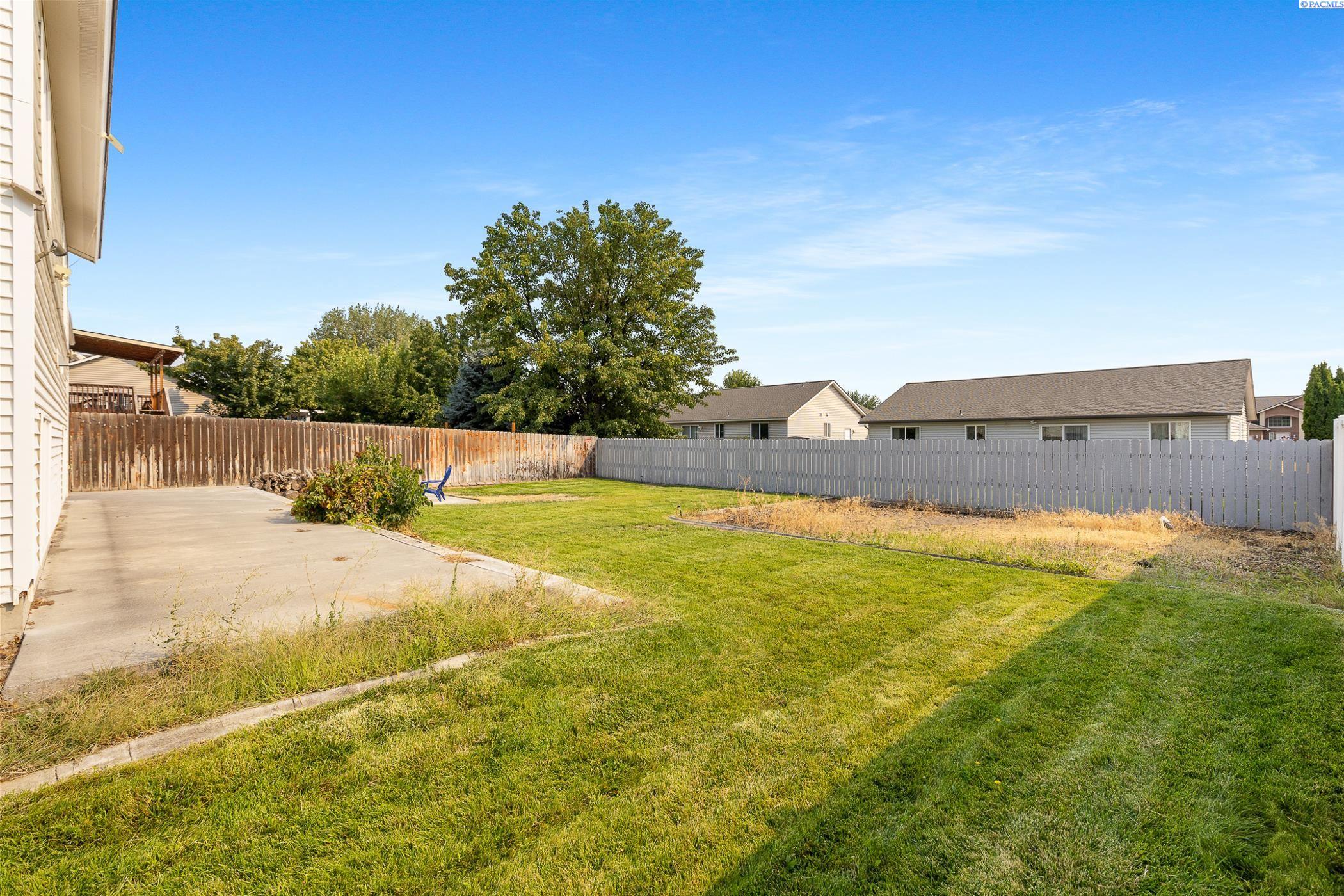 8708 Heathrow Ct