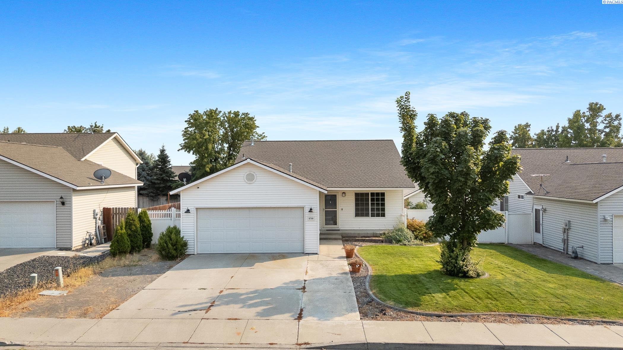 8708 Heathrow Ct