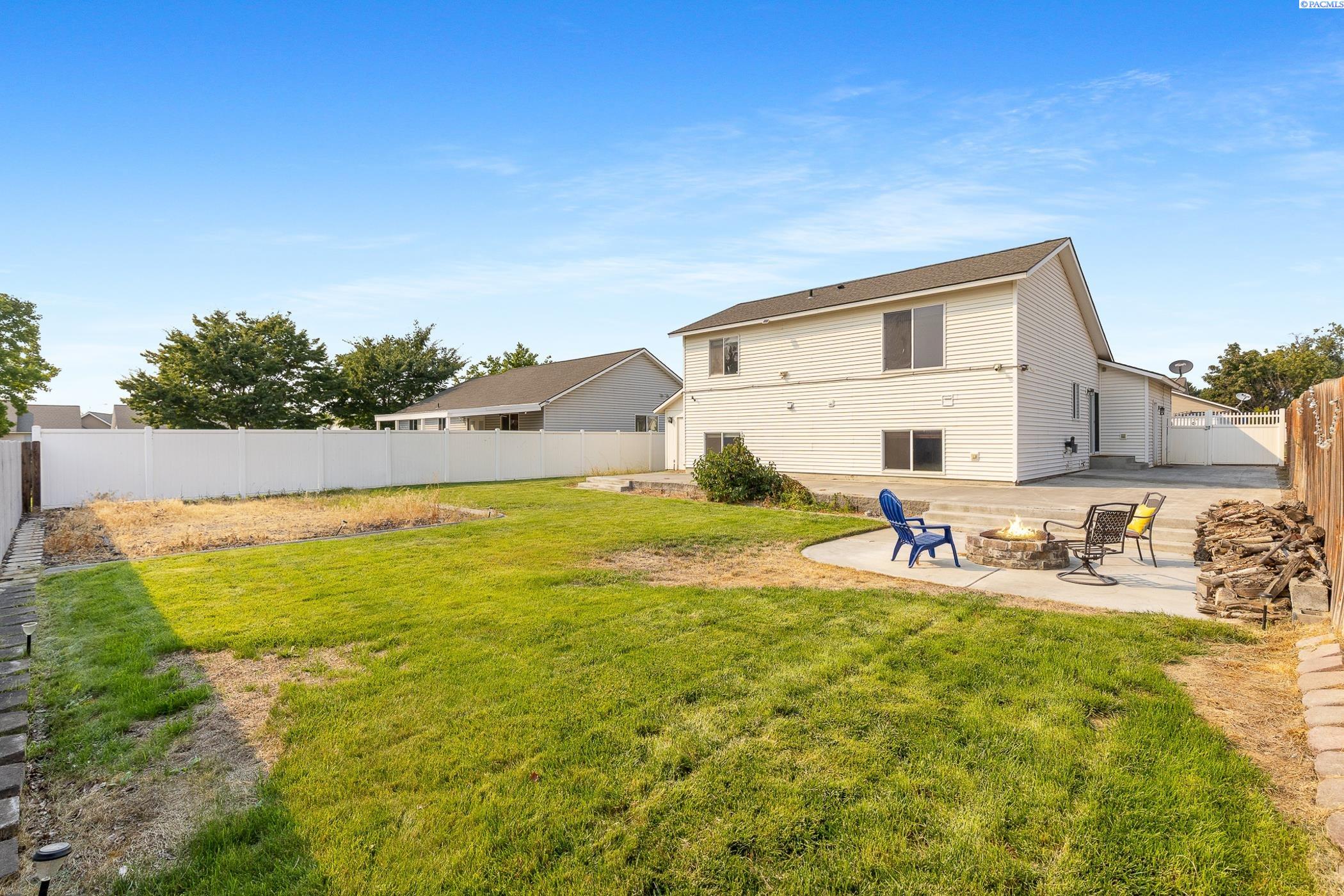 8708 Heathrow Ct