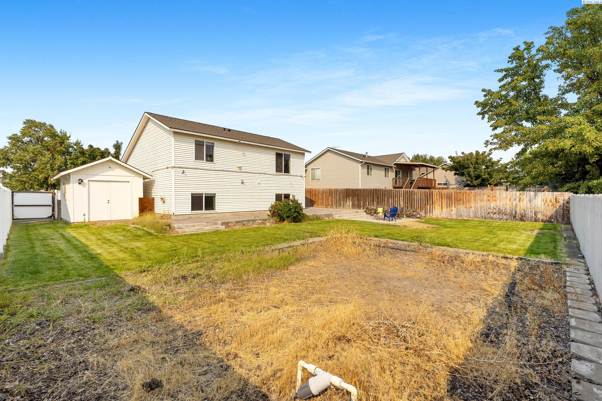 8708 Heathrow Ct