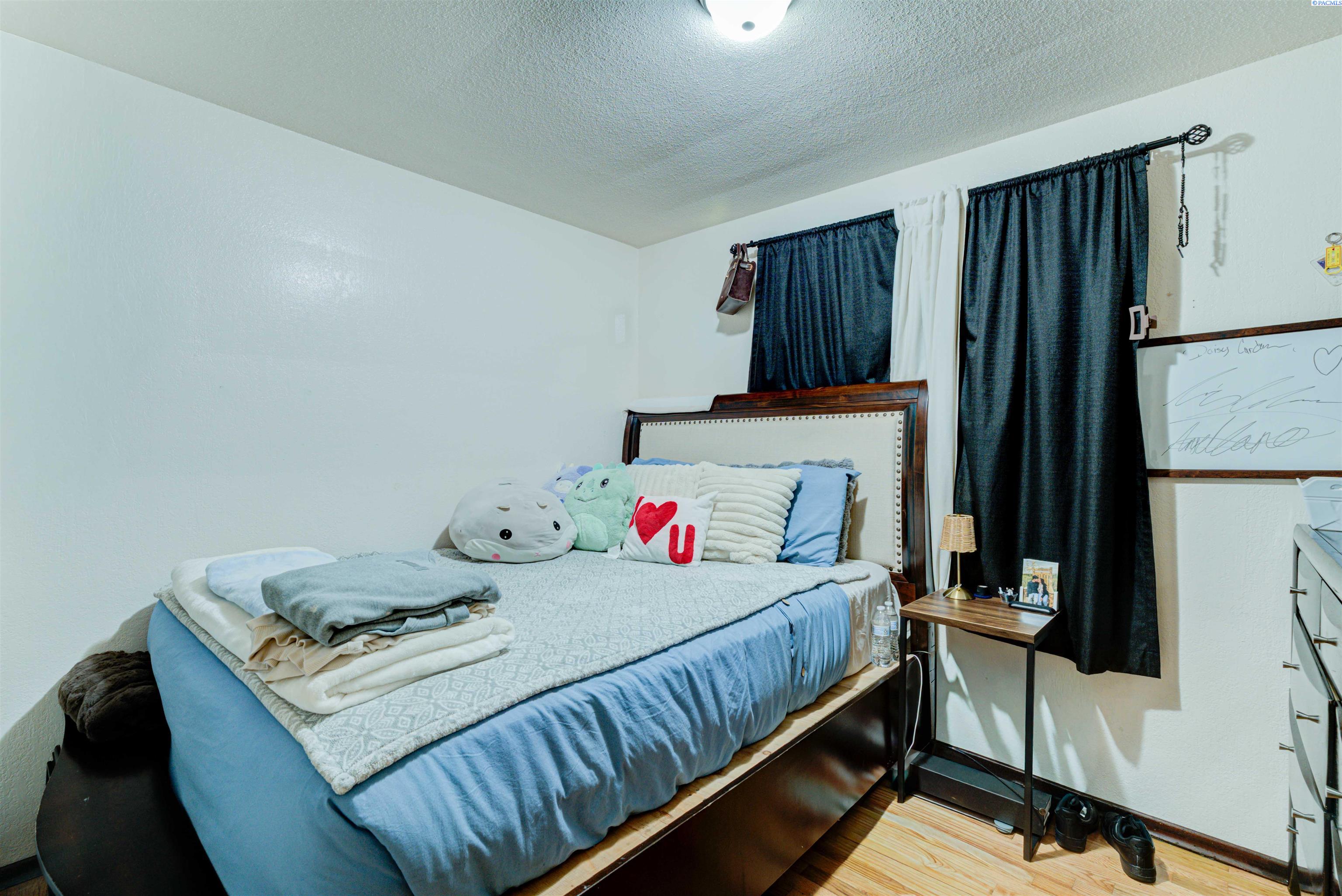 1603 N Road 32