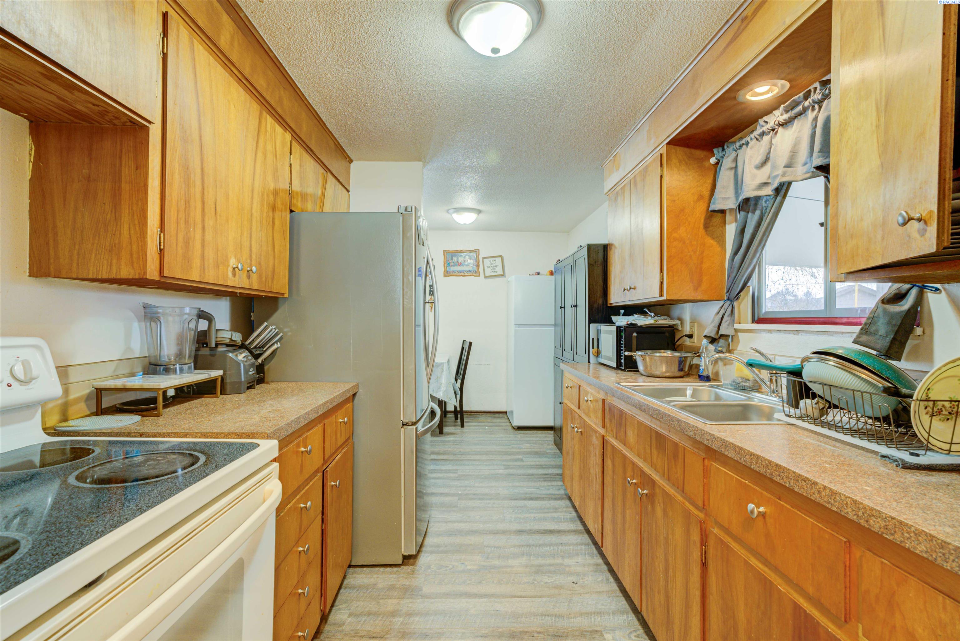 1603 N Road 32