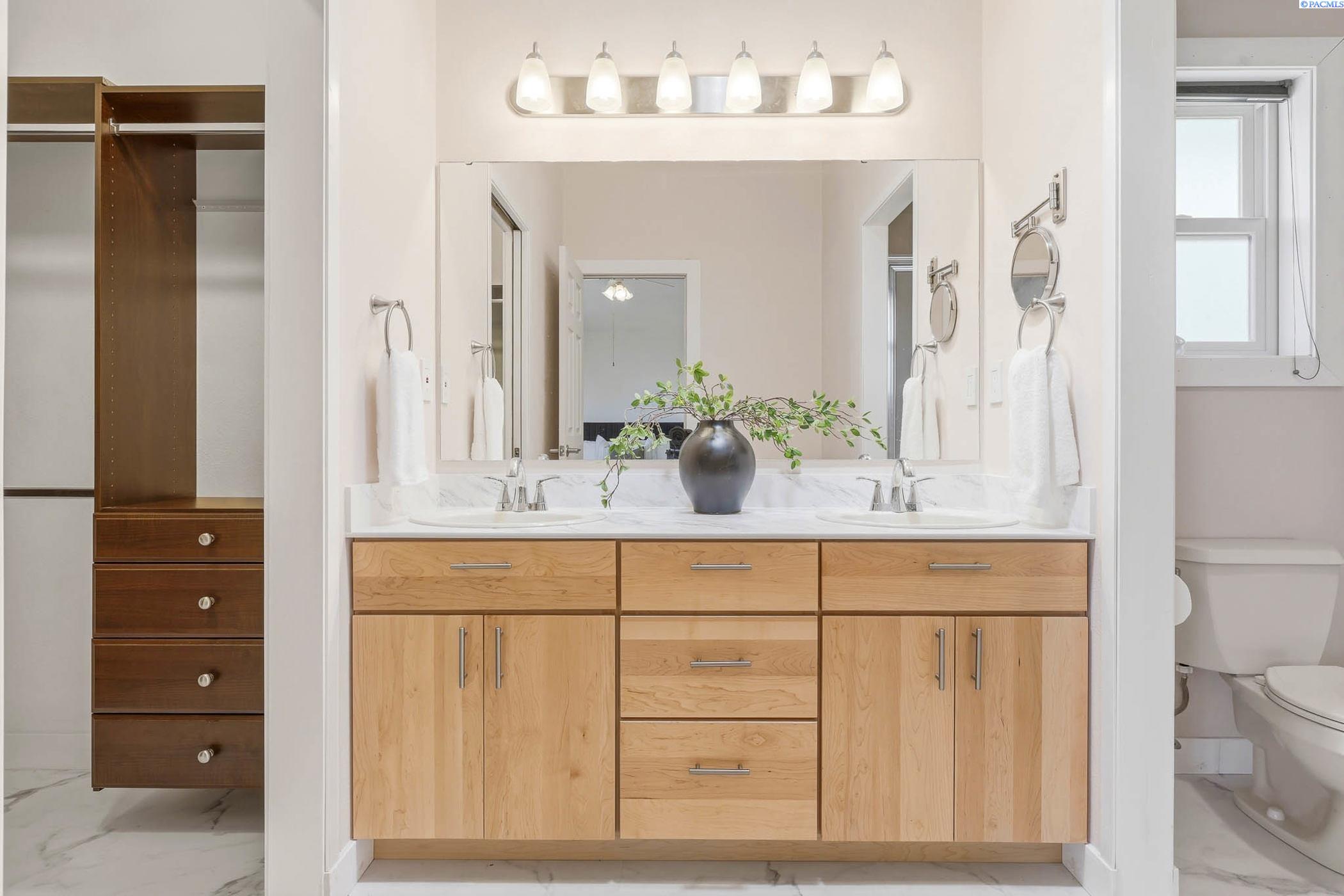 203 Lasiandra Ct