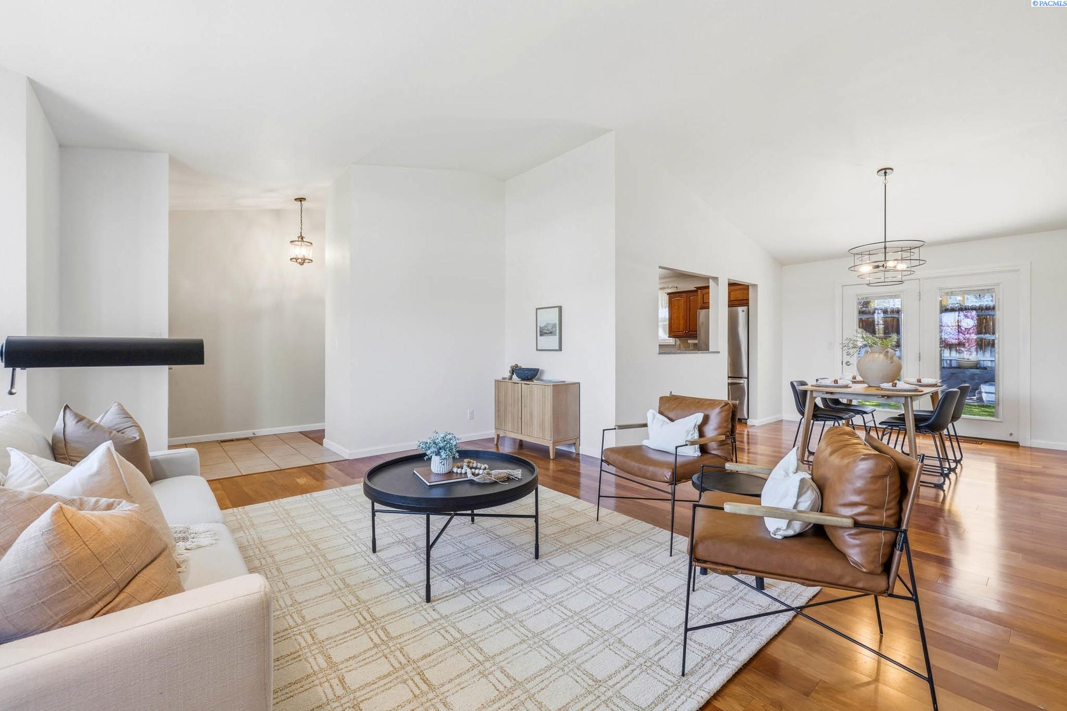 203 Lasiandra Ct