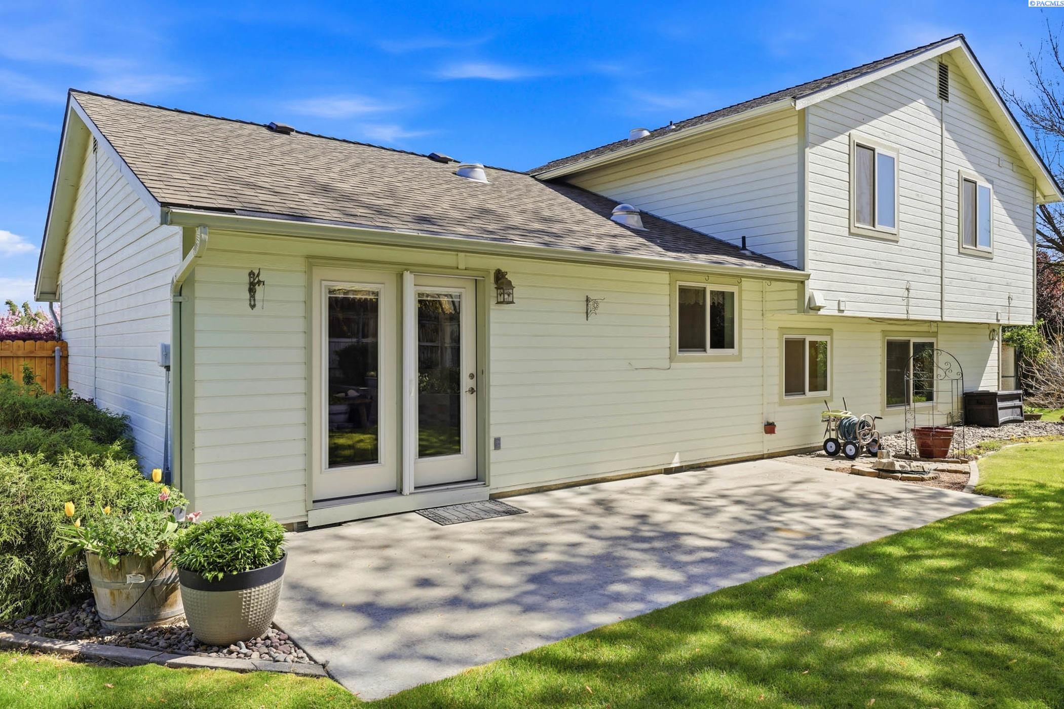 203 Lasiandra Ct