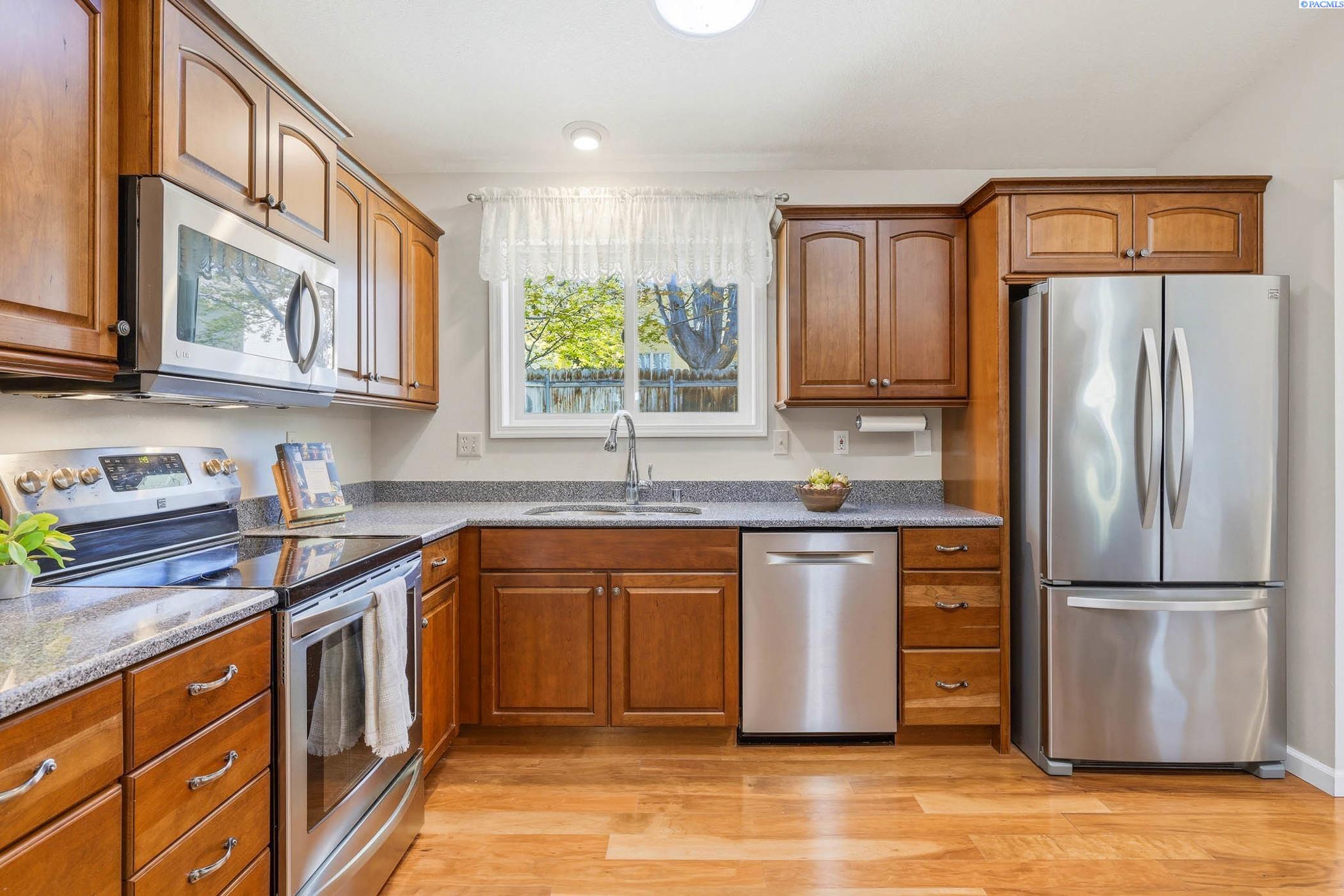 203 Lasiandra Ct