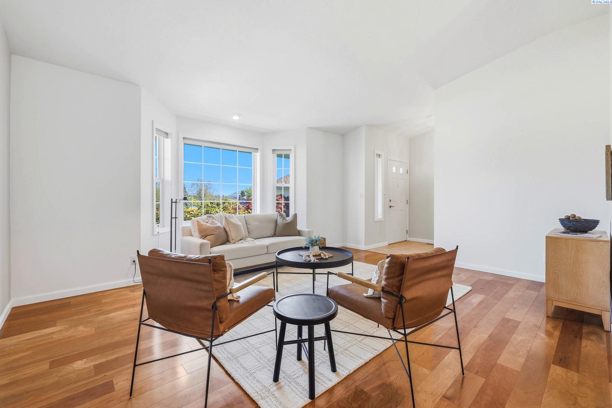 203 Lasiandra Ct