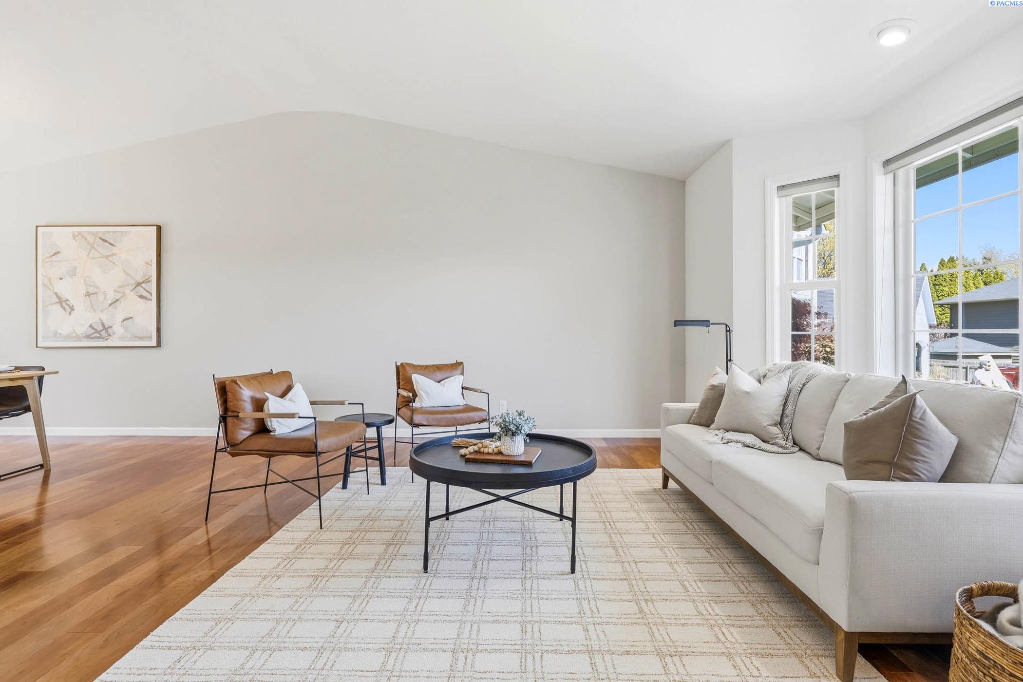 203 Lasiandra Ct
