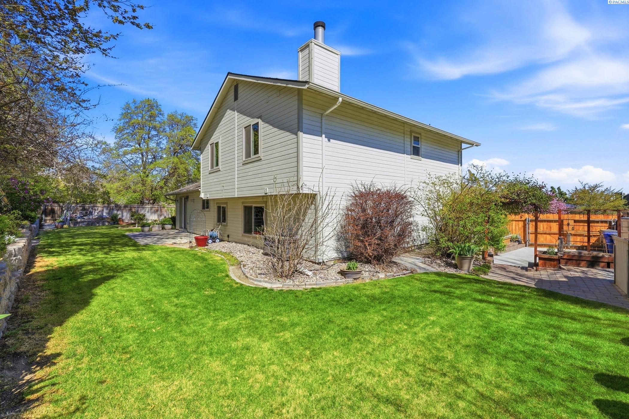 203 Lasiandra Ct