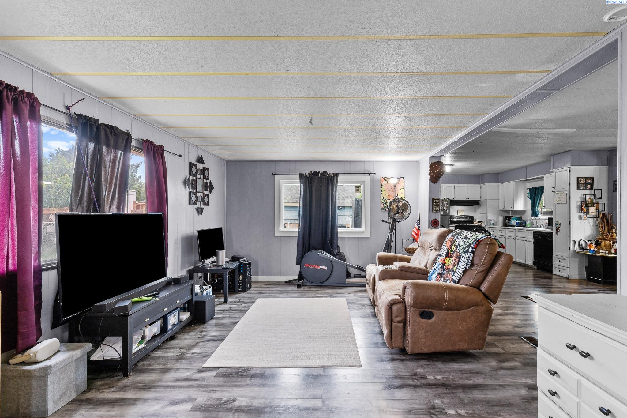 305 N 23rd Ave