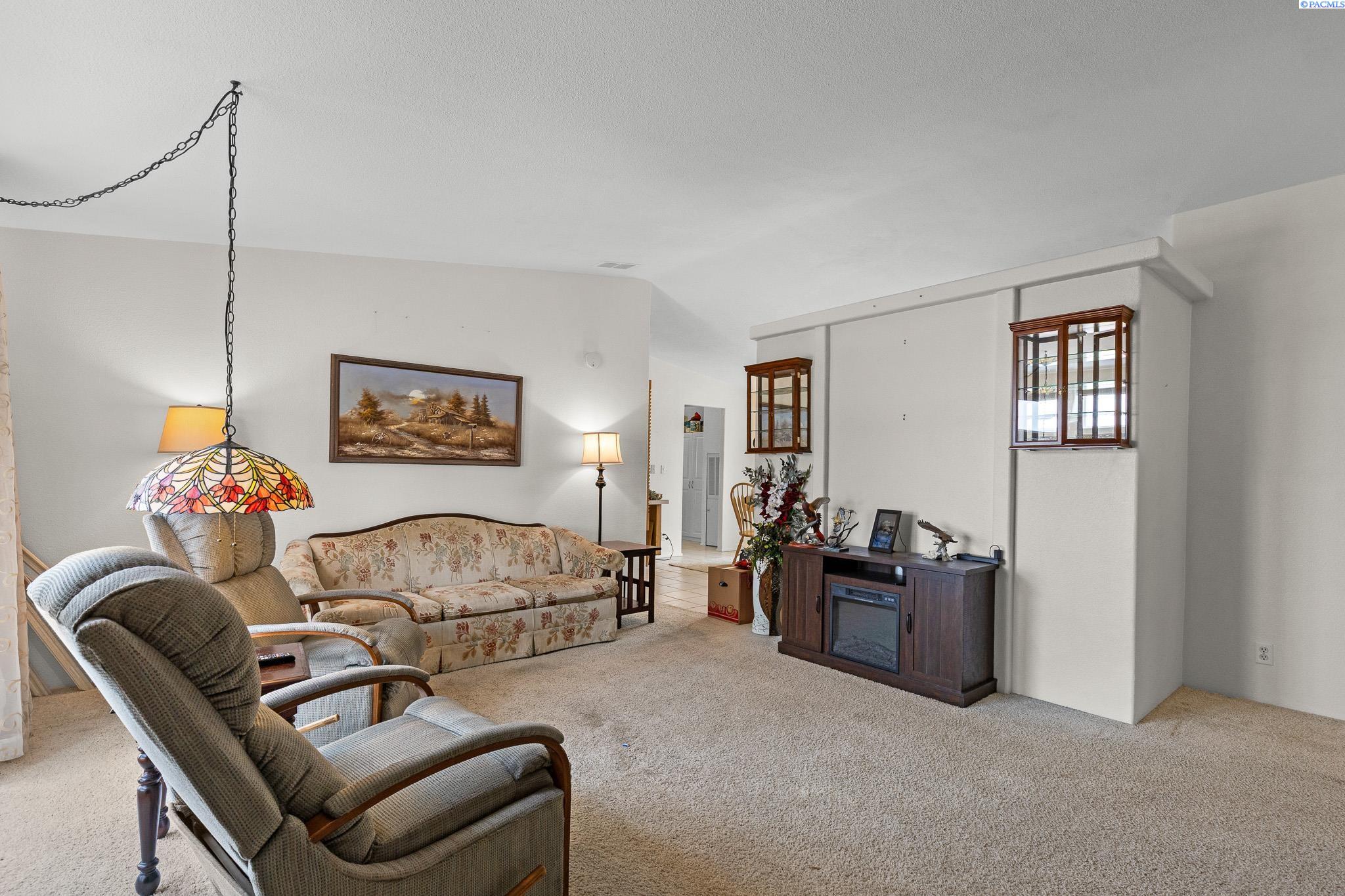 2416 City View Dr