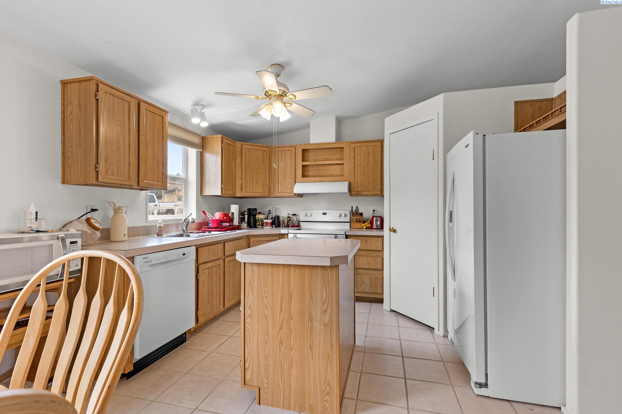 2416 City View Dr