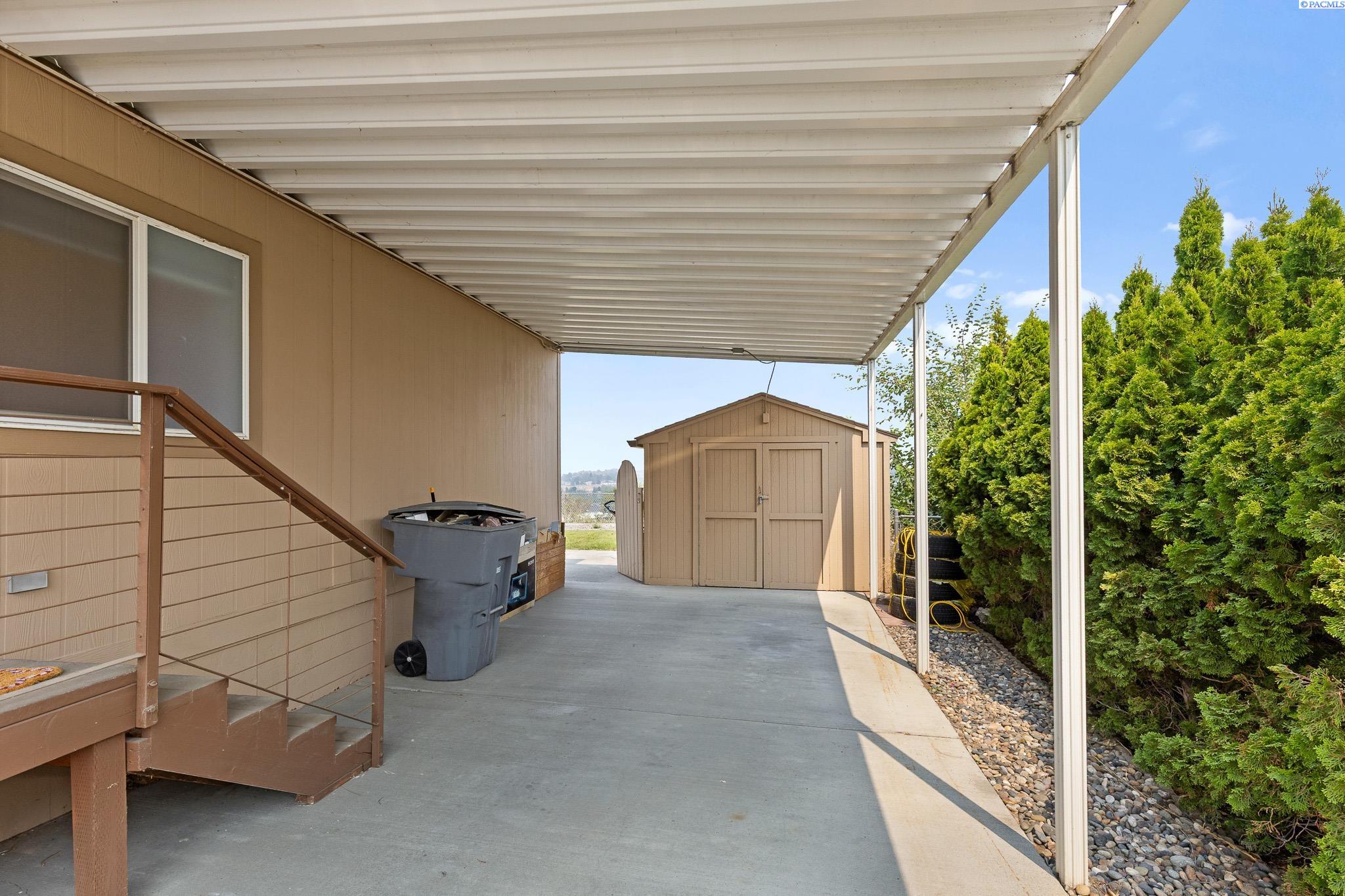 2416 City View Dr
