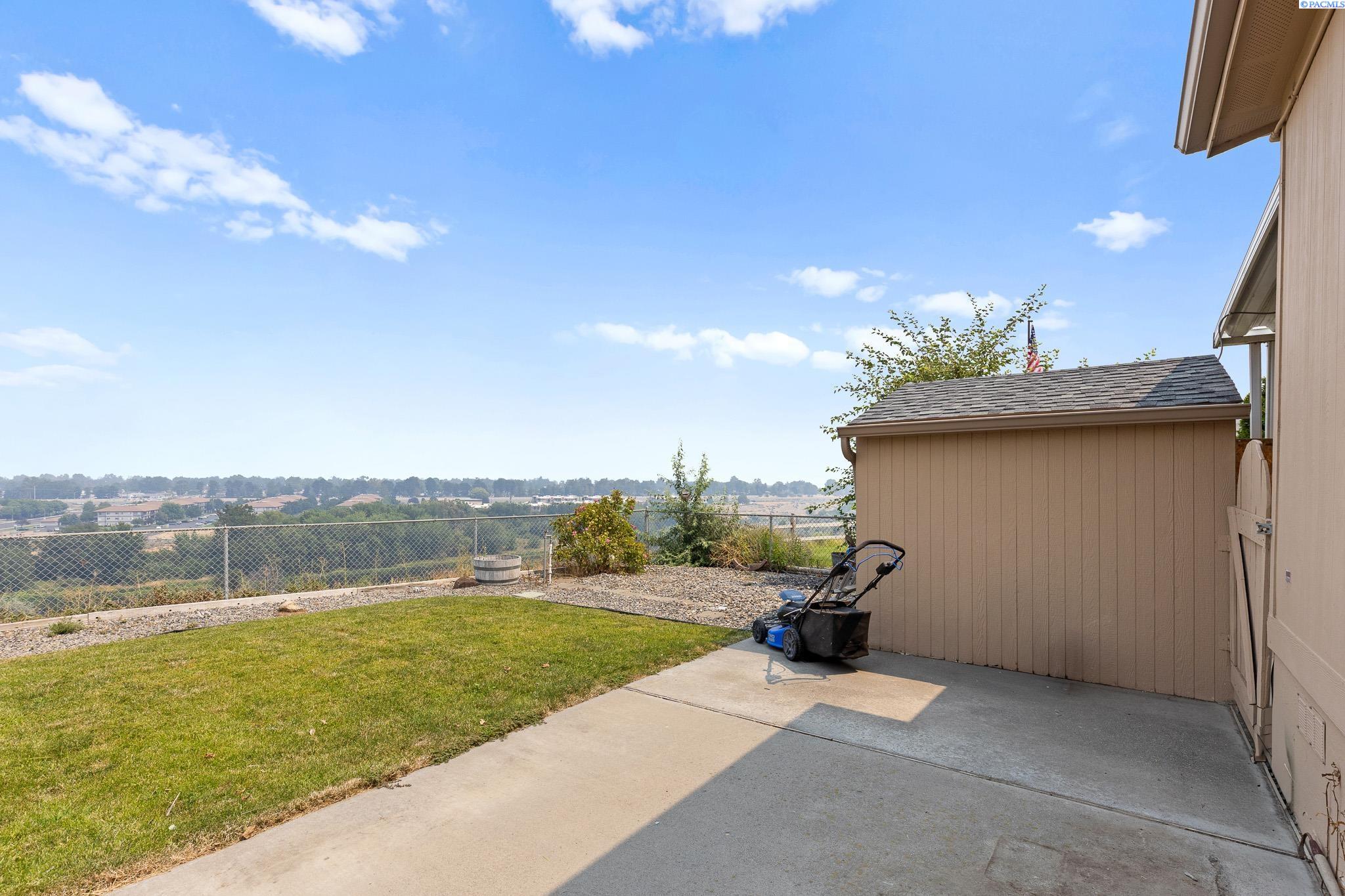 2416 City View Dr