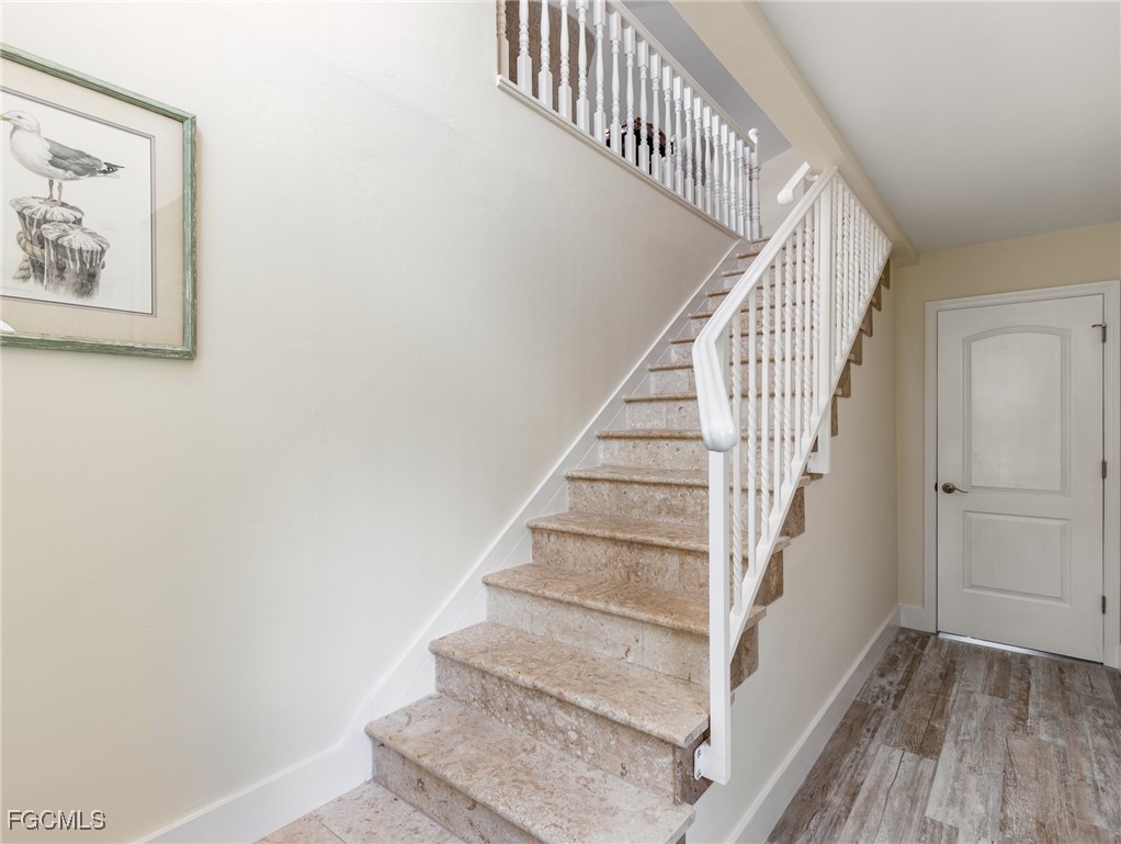 12176 Siesta DR