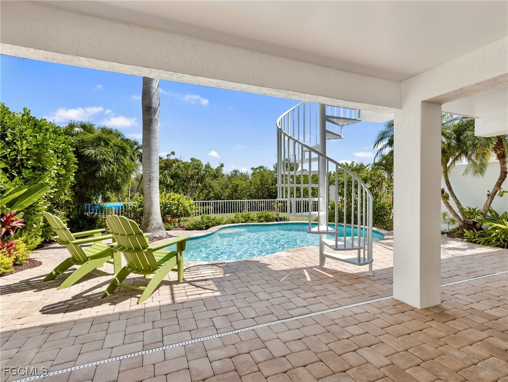 12176 Siesta DR