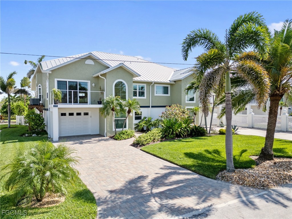 12176 Siesta DR