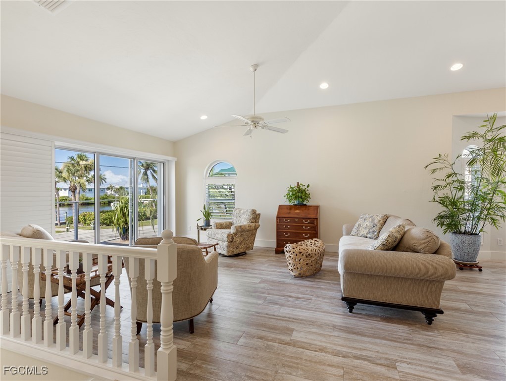 12176 Siesta DR