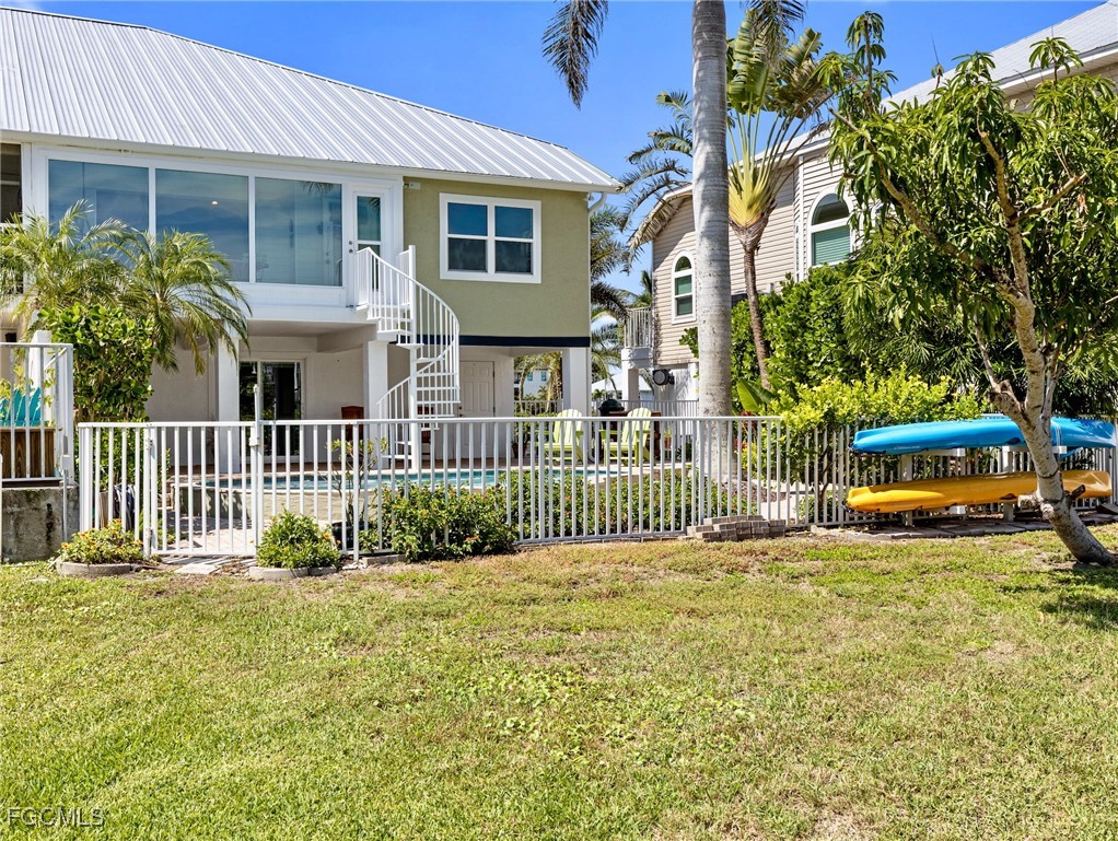 12176 Siesta DR