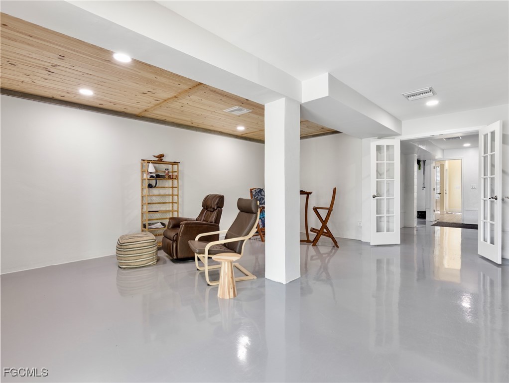12176 Siesta DR