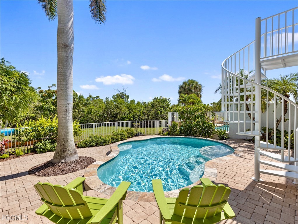 12176 Siesta DR