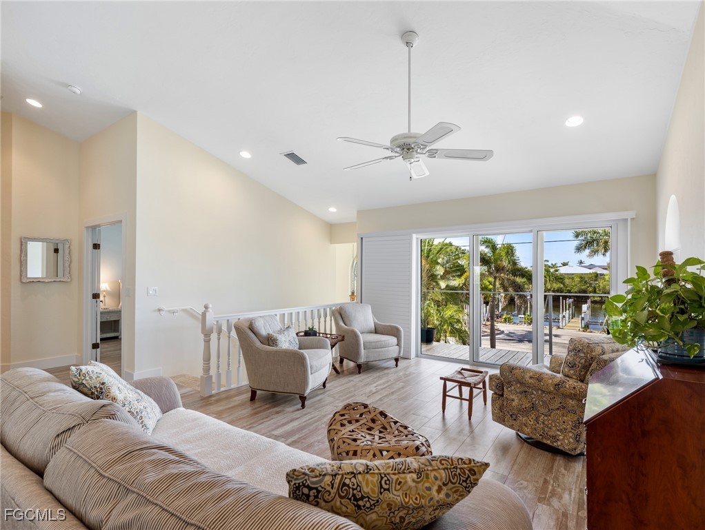 12176 Siesta DR