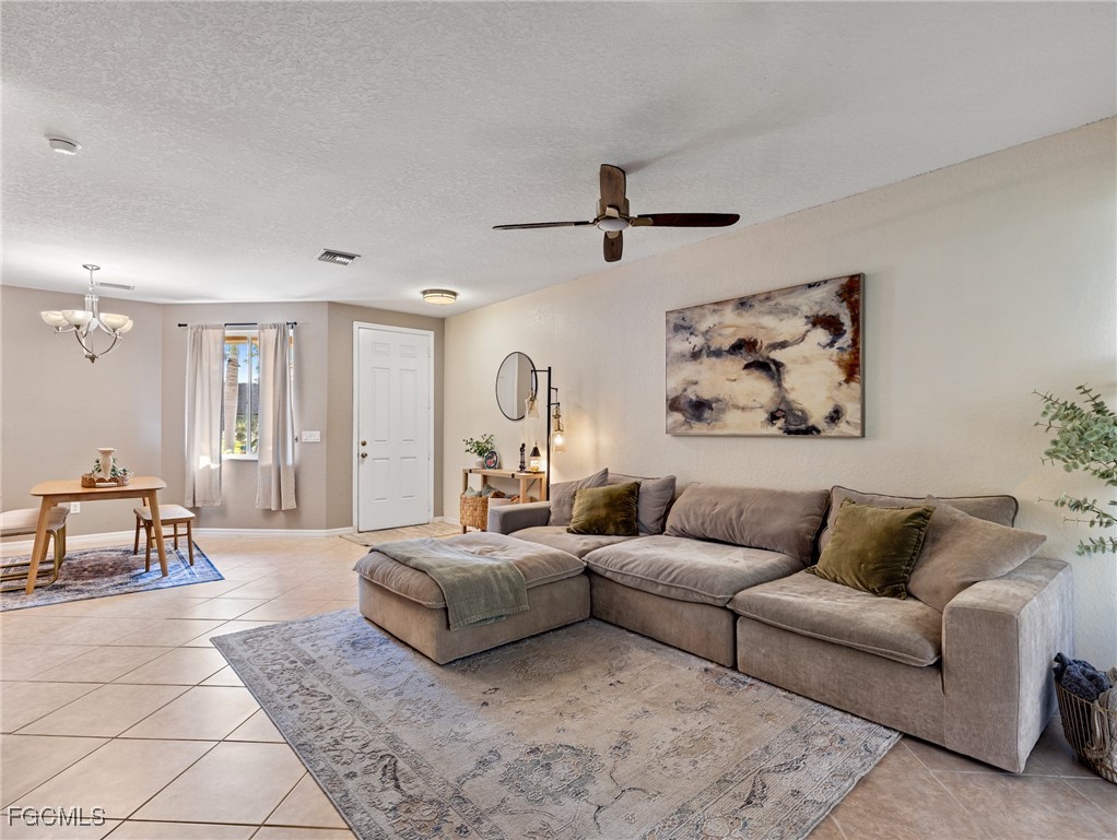9666 Roundstone CIR