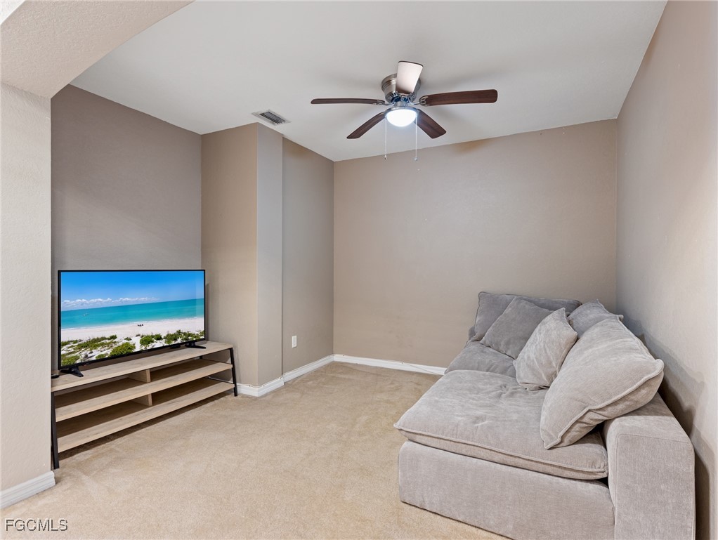 9666 Roundstone CIR