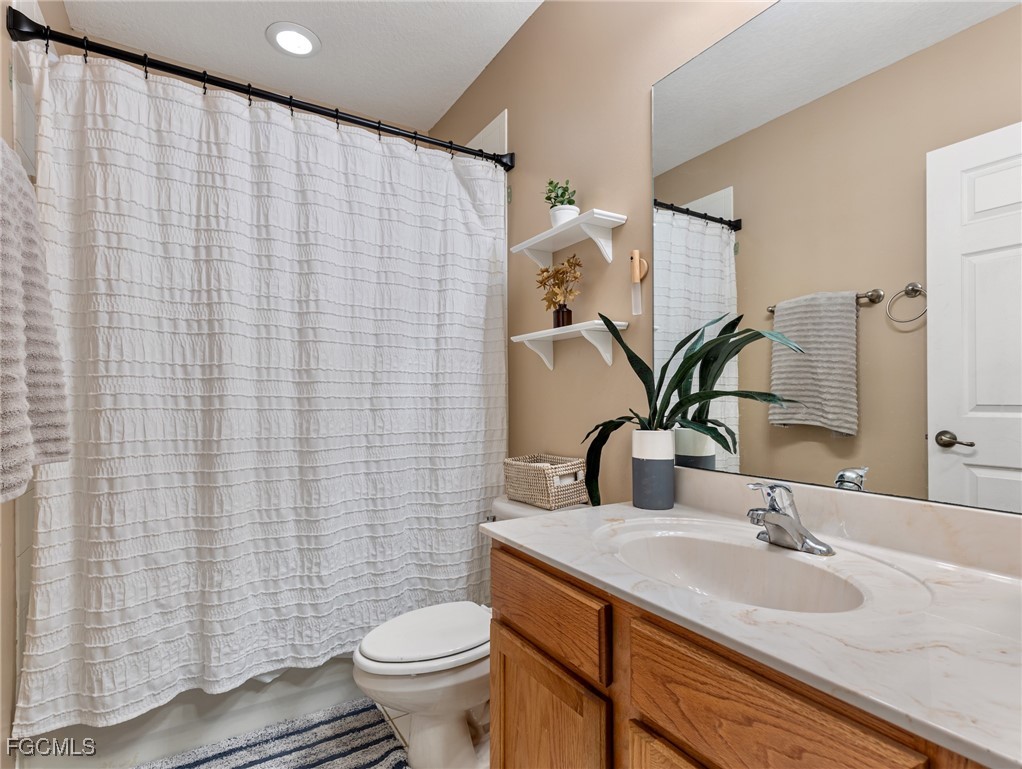 9666 Roundstone CIR